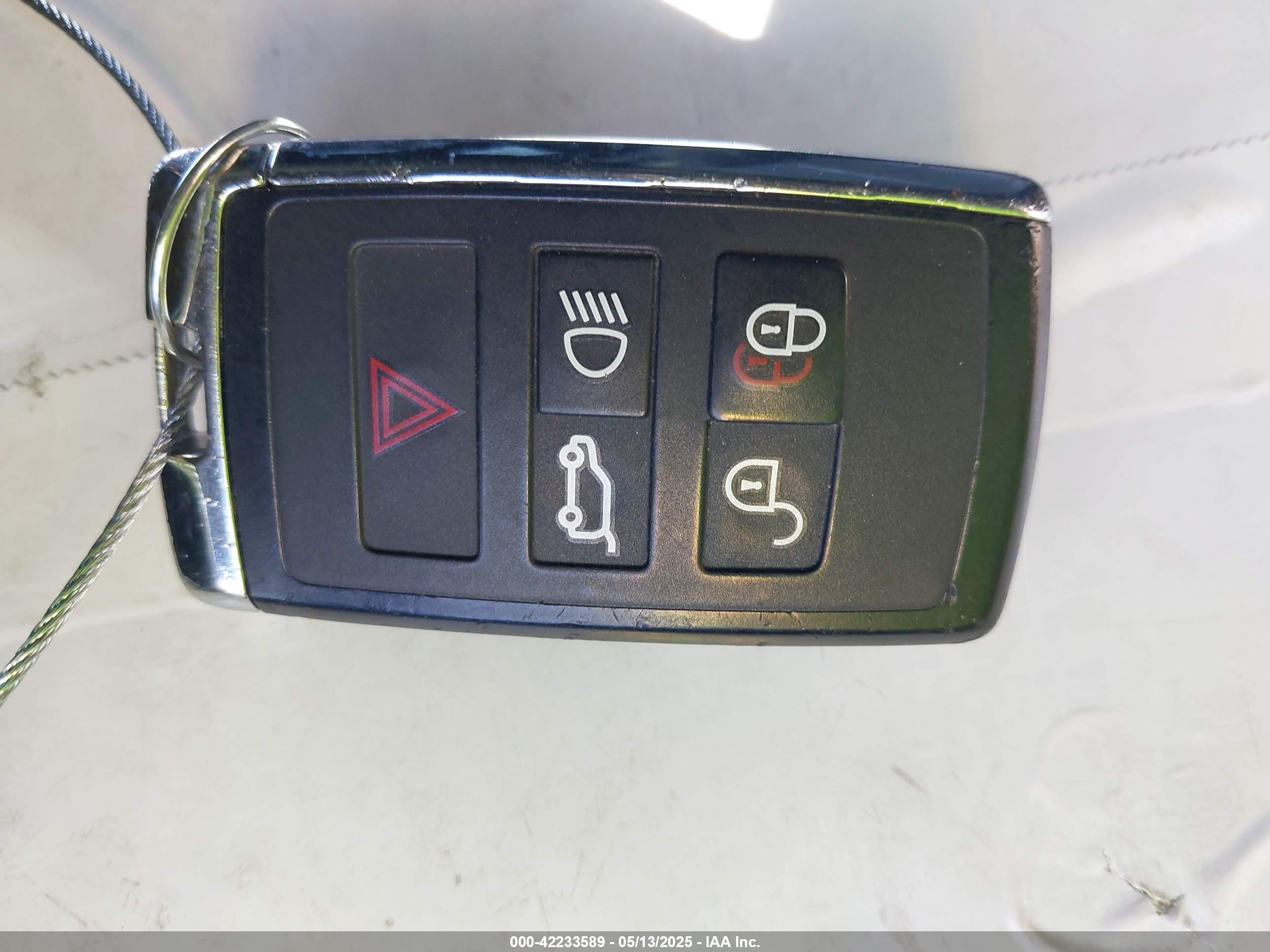 LAND ROVER image 11