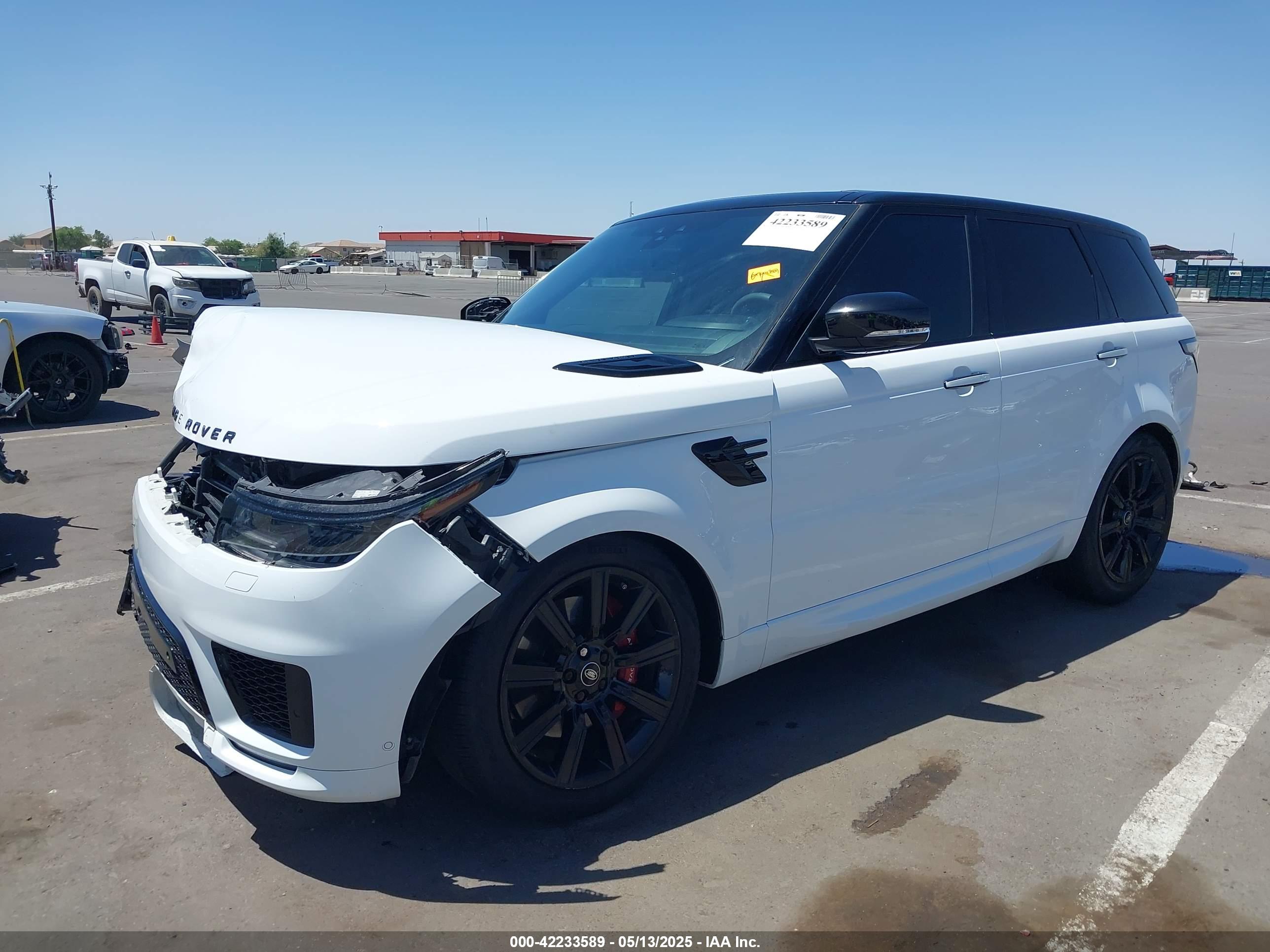 LAND ROVER image 2