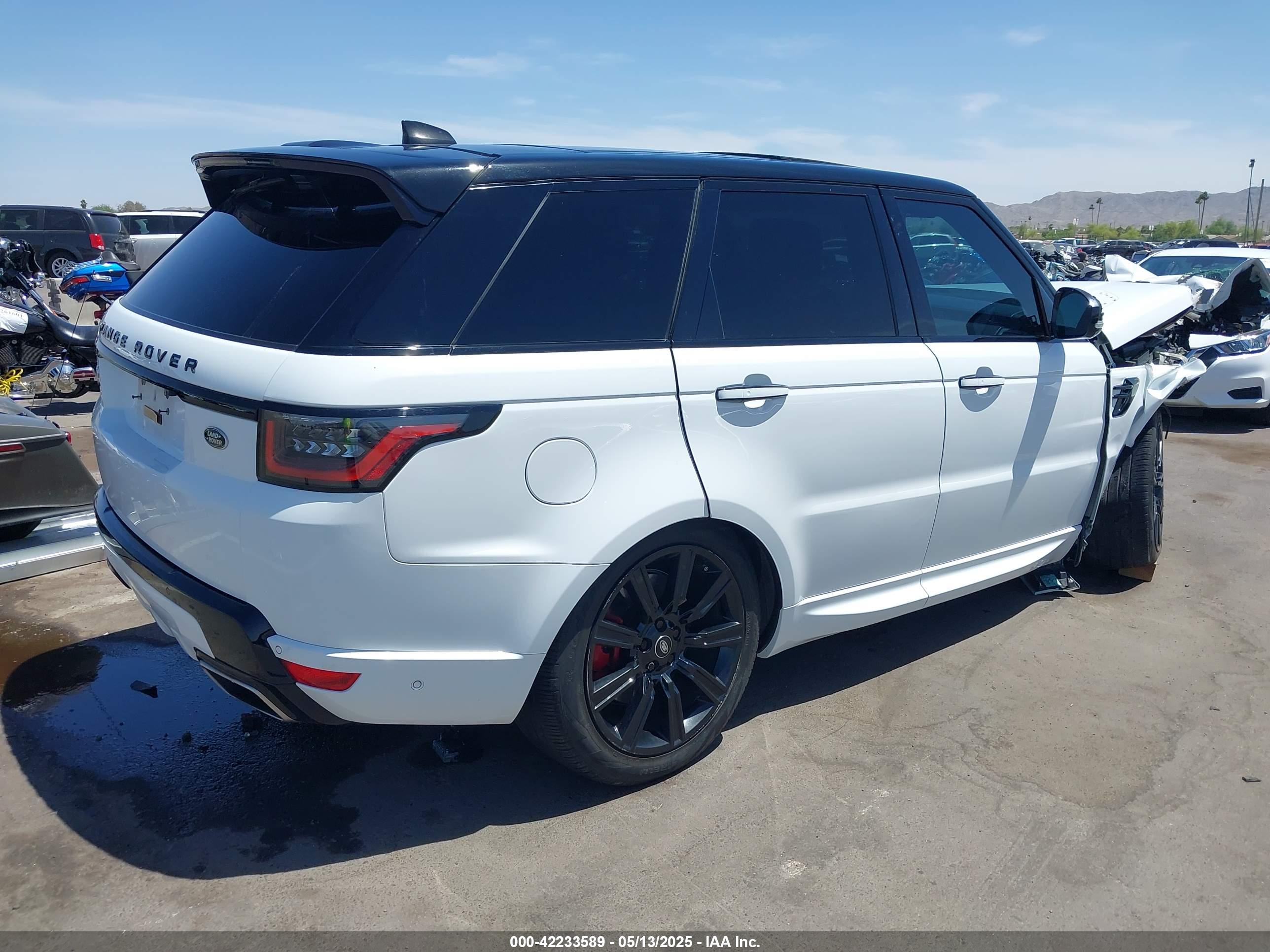 LAND ROVER image 4