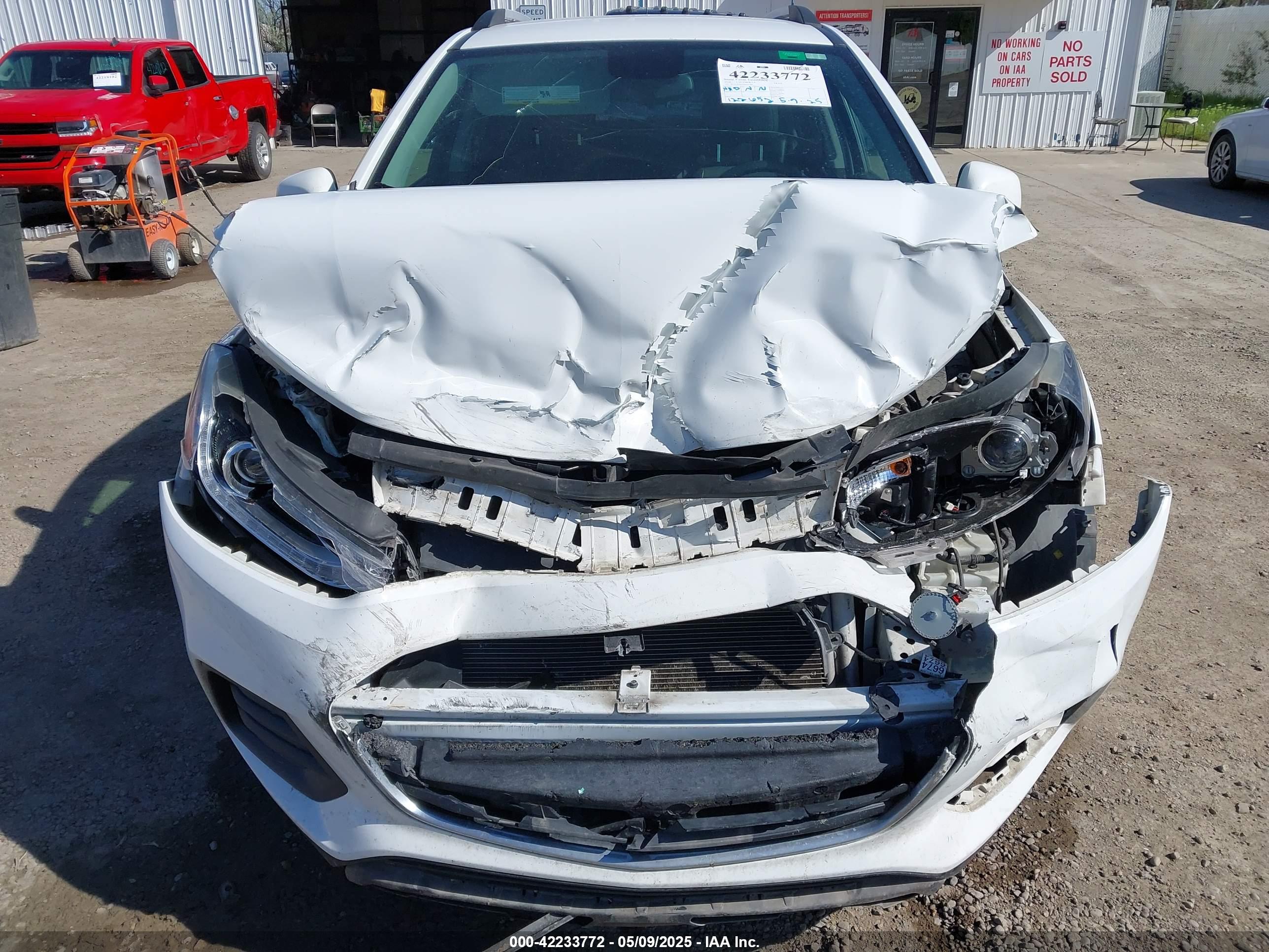CHEVROLET TRAX image 6