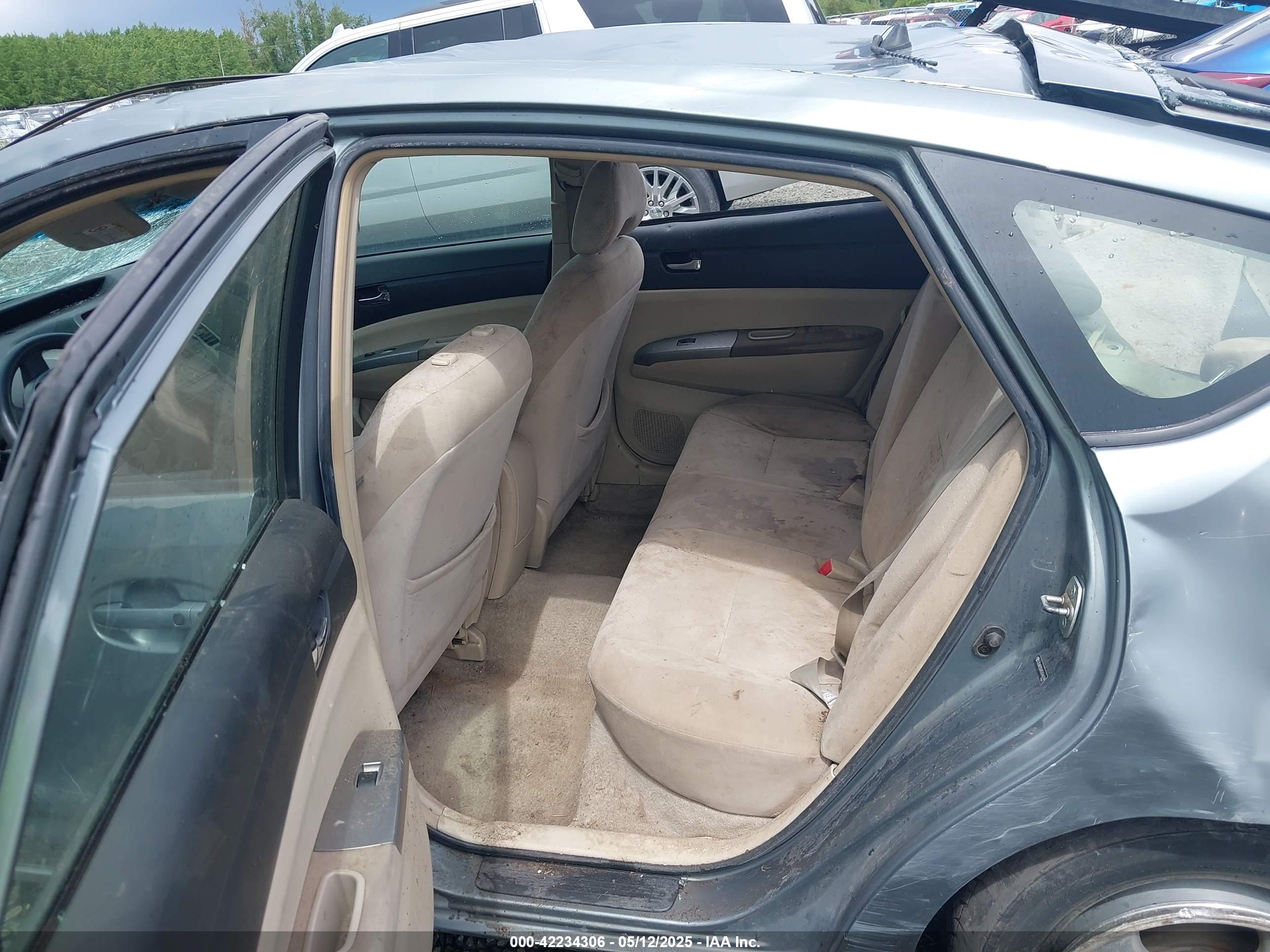 TOYOTA PRIUS image 8