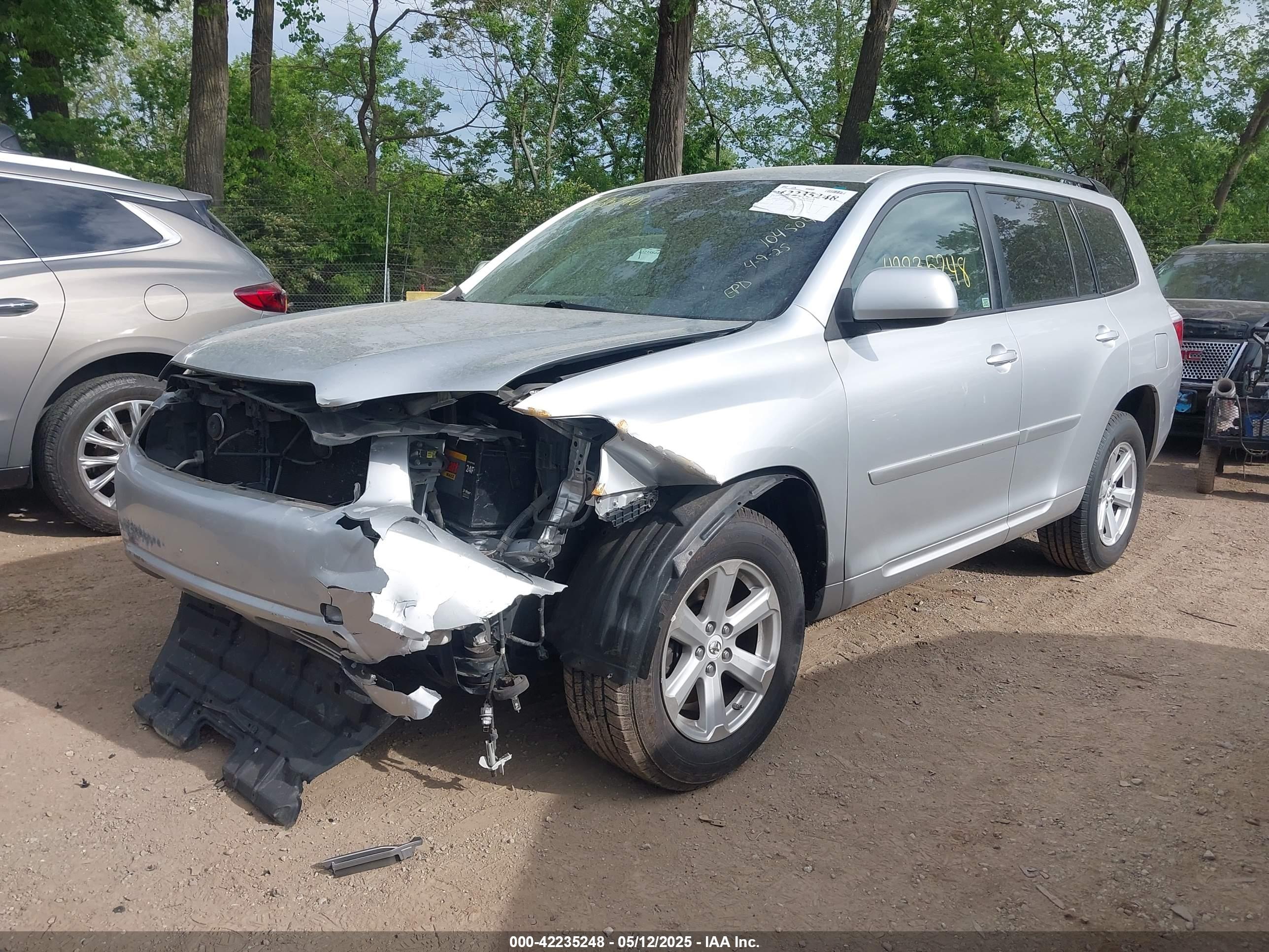 TOYOTA HIGHLANDER image 2