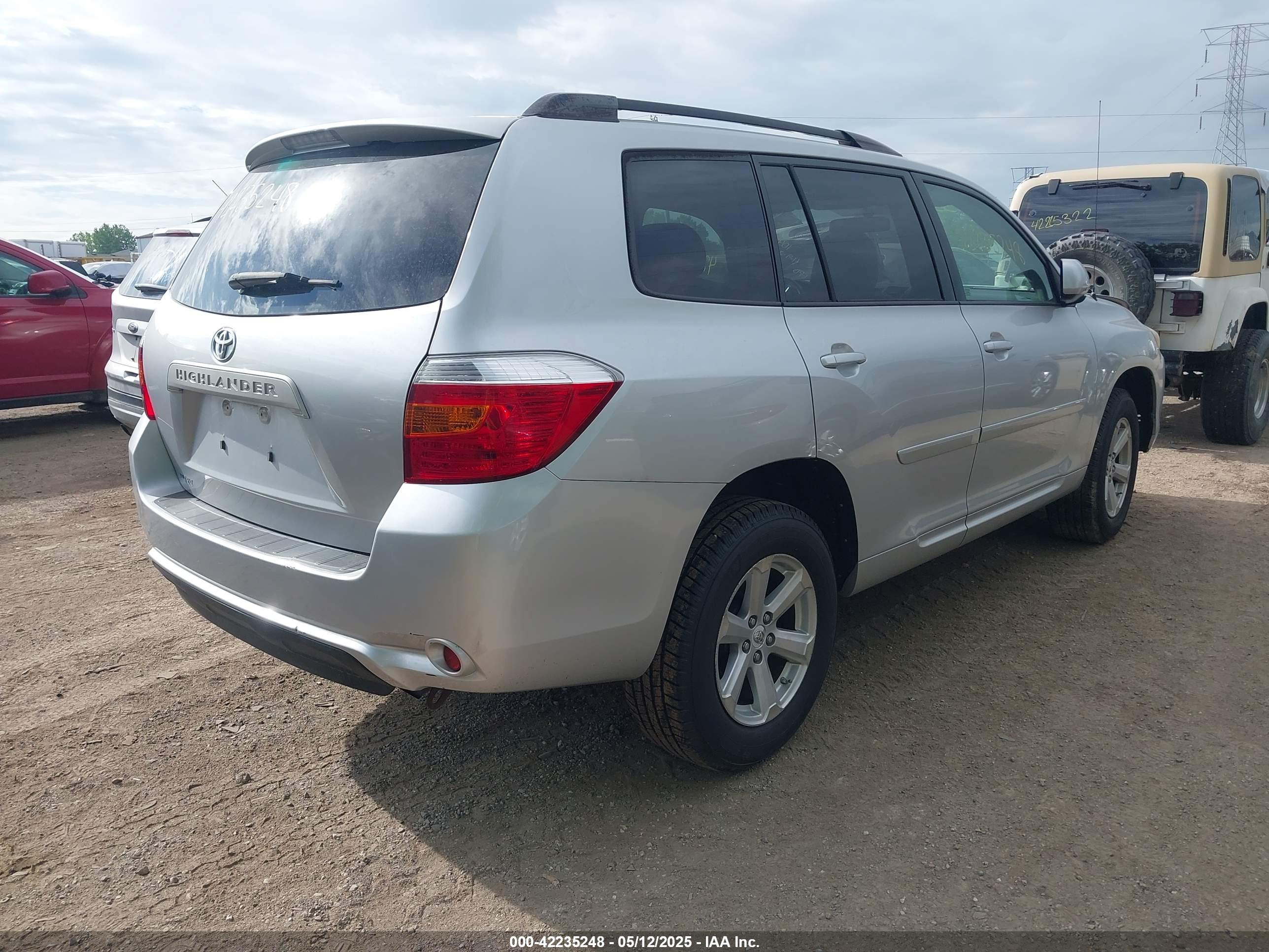 TOYOTA HIGHLANDER image 4
