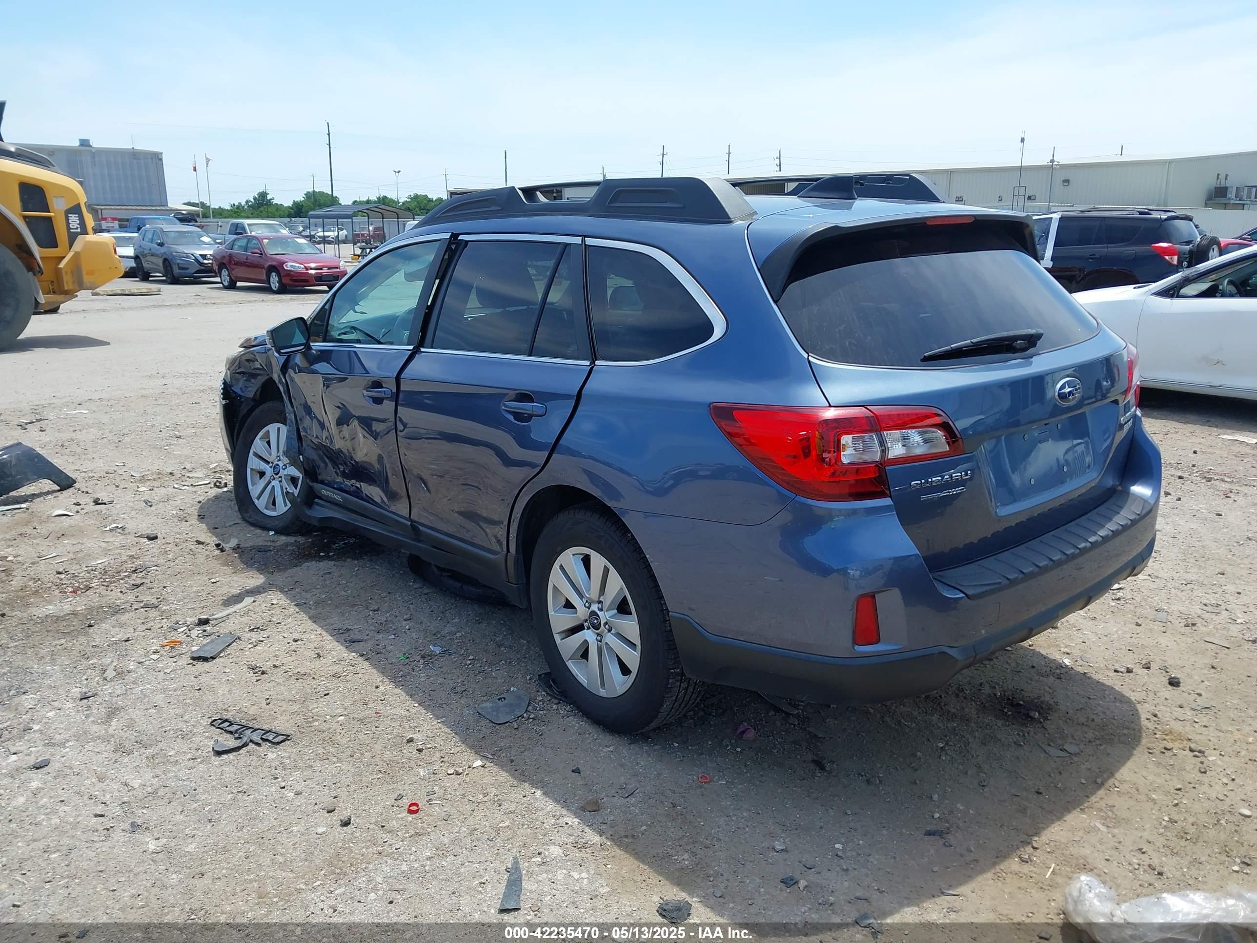 SUBARU OUTBACK image 3