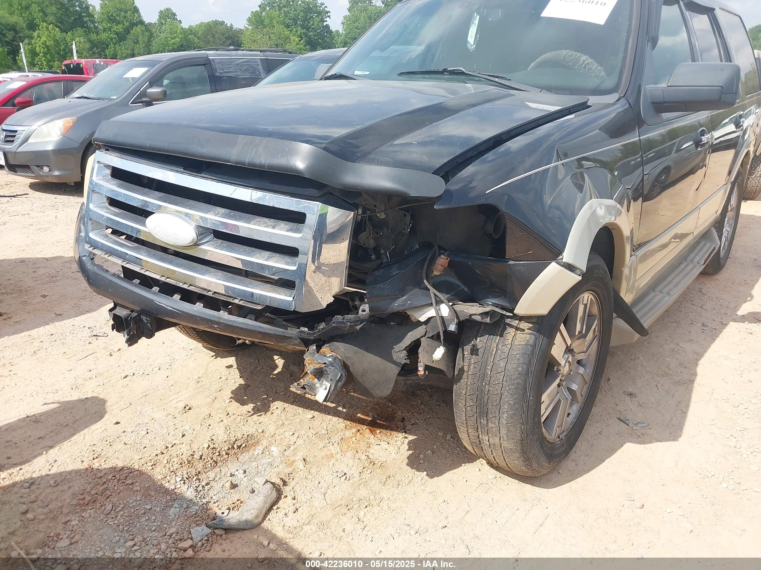 FORD EXPEDITION image 6