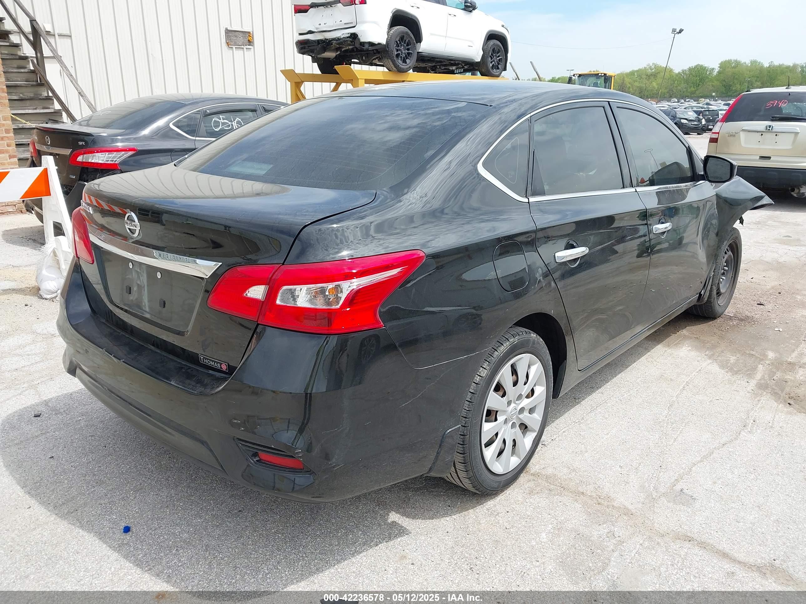 NISSAN SENTRA image 4