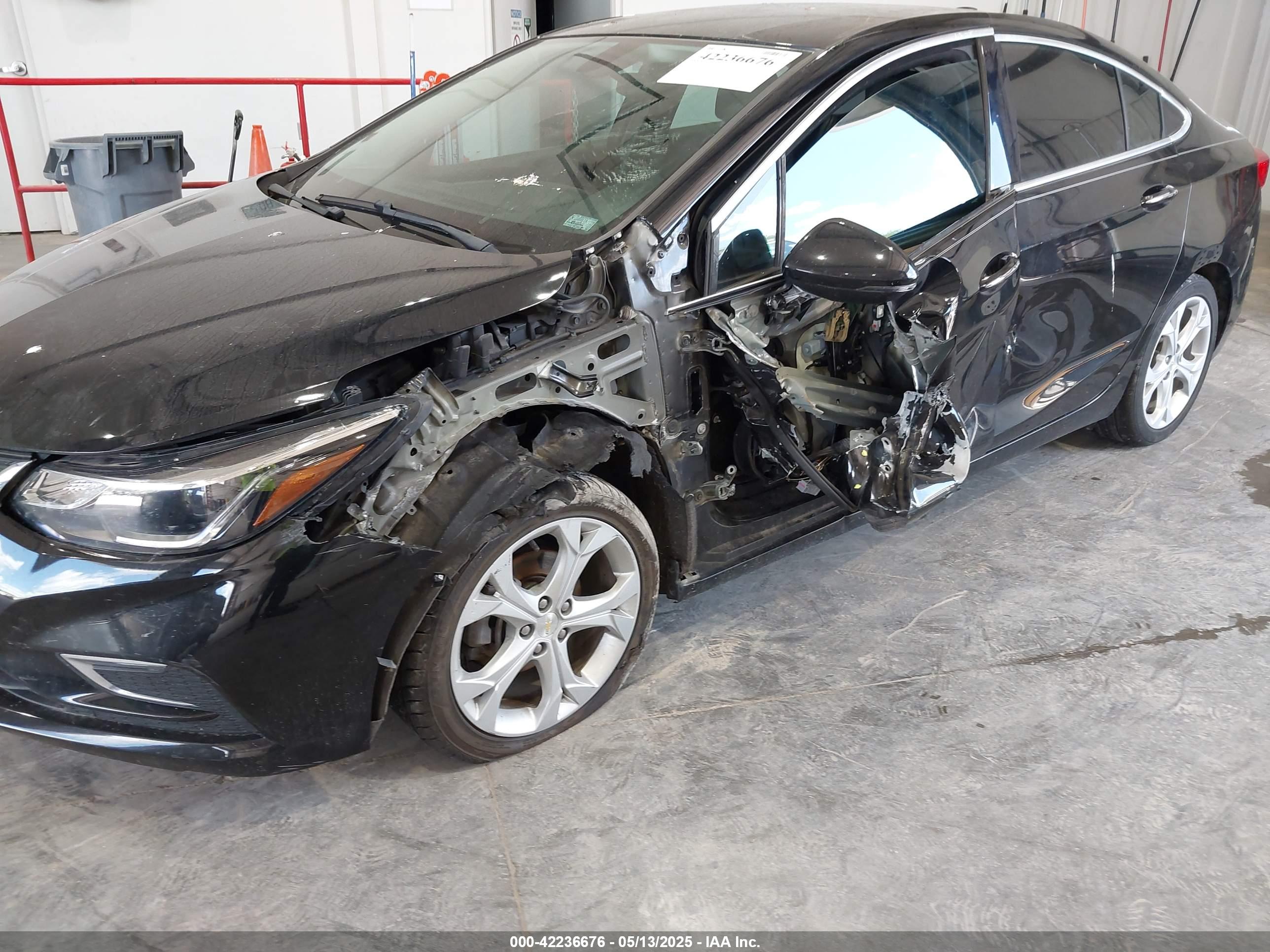 CHEVROLET CRUZE image 6