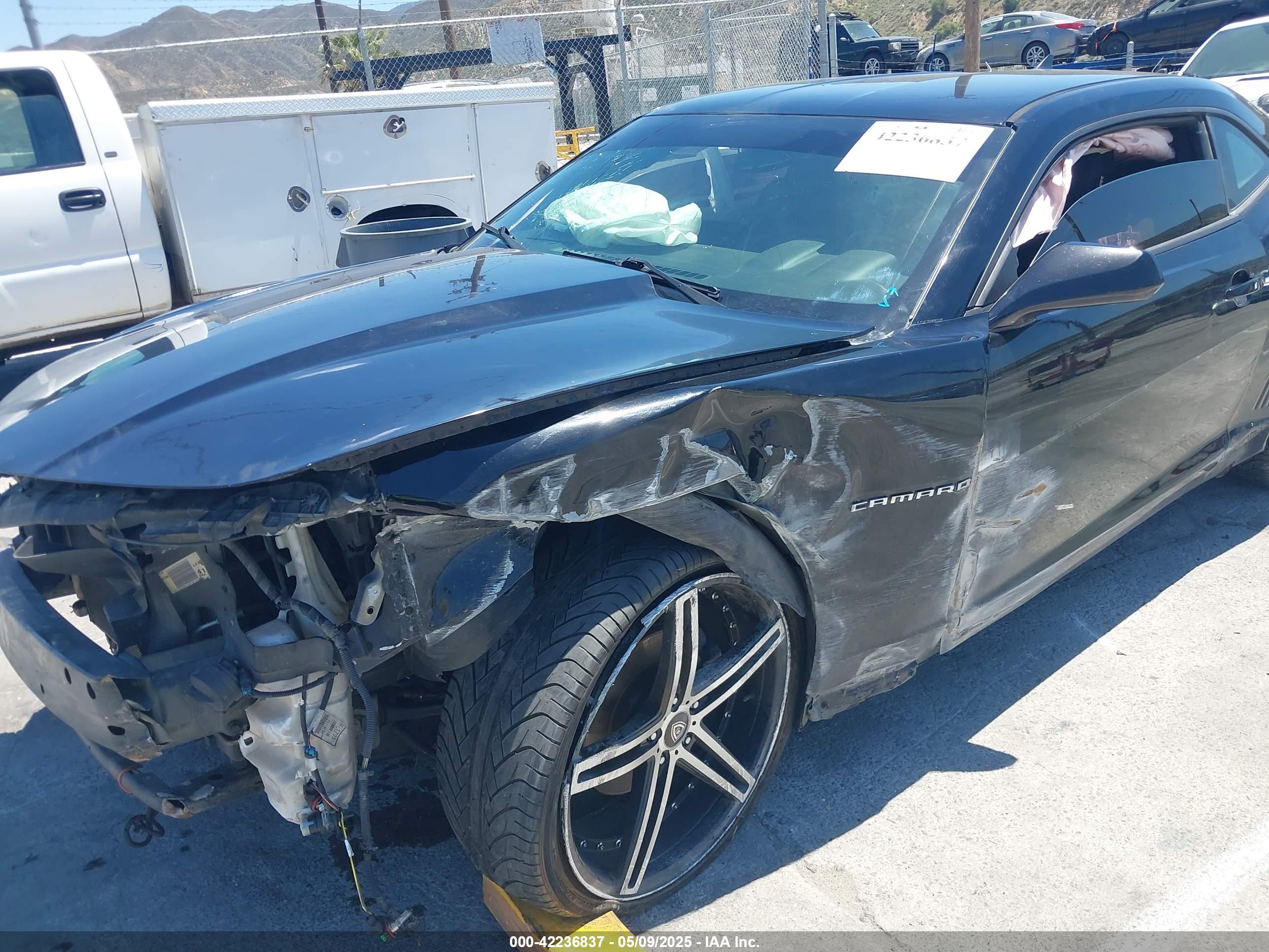 CHEVROLET CAMARO image 6