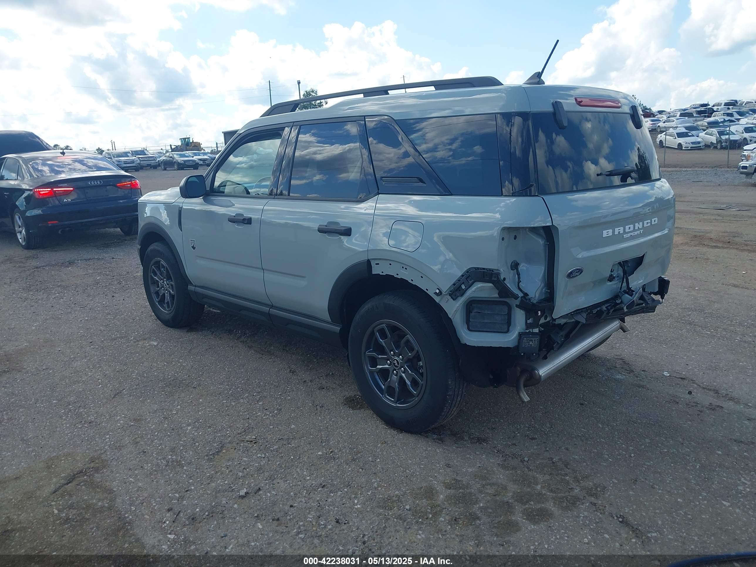 FORD BRONCO image 3