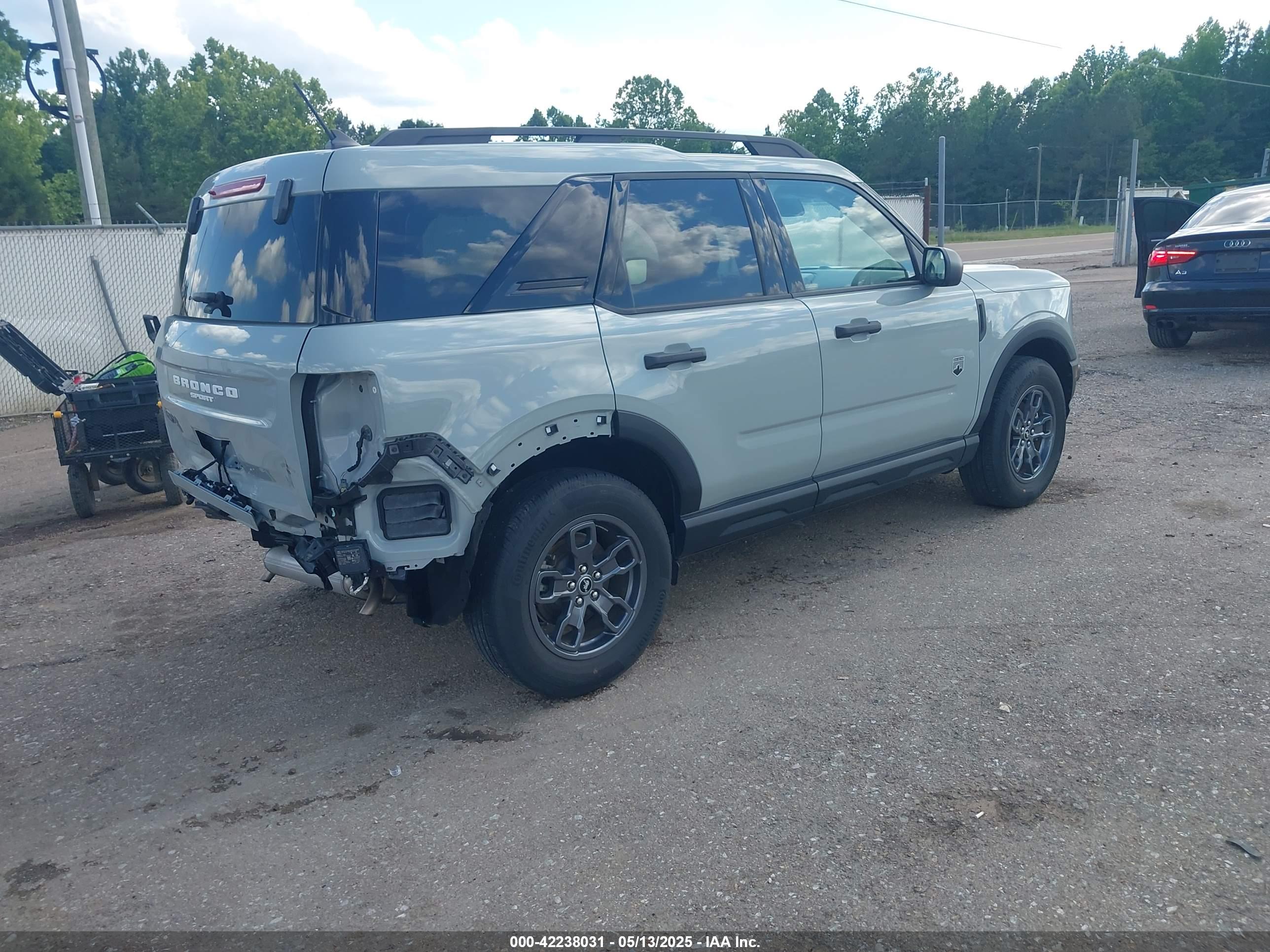 FORD BRONCO image 4