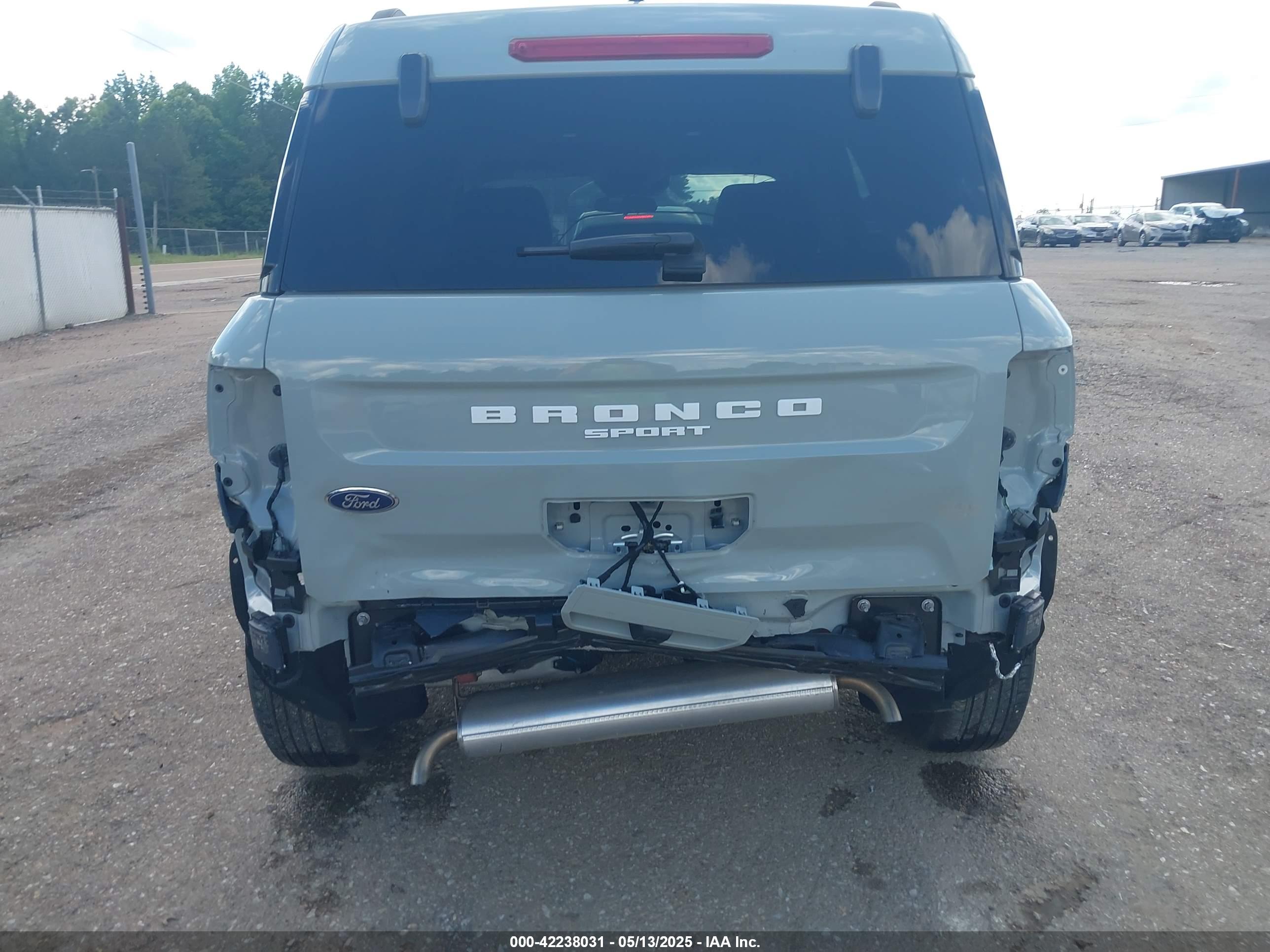 FORD BRONCO image 6