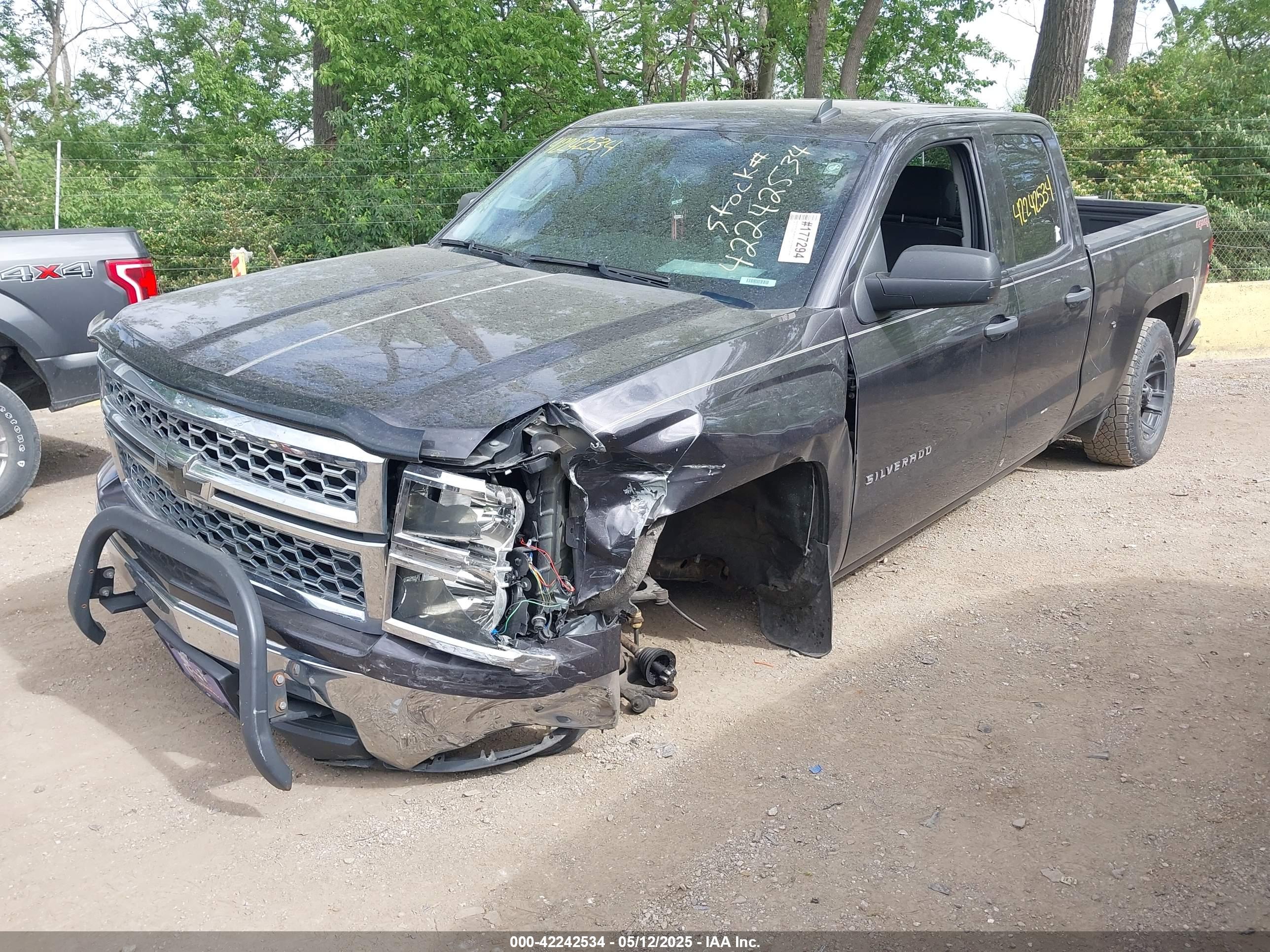 CHEVROLET SILVERADO image 6