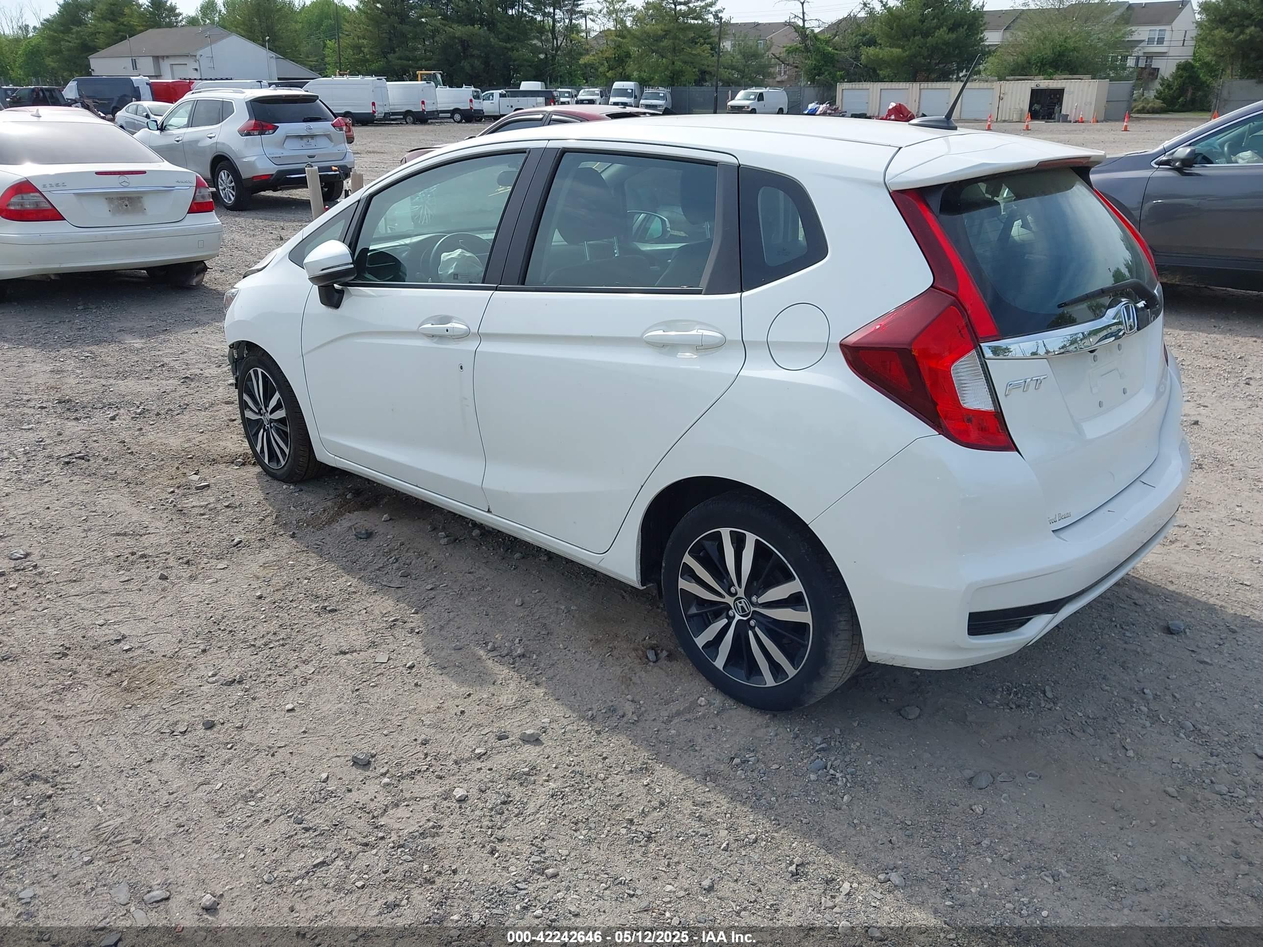 HONDA FIT image 3