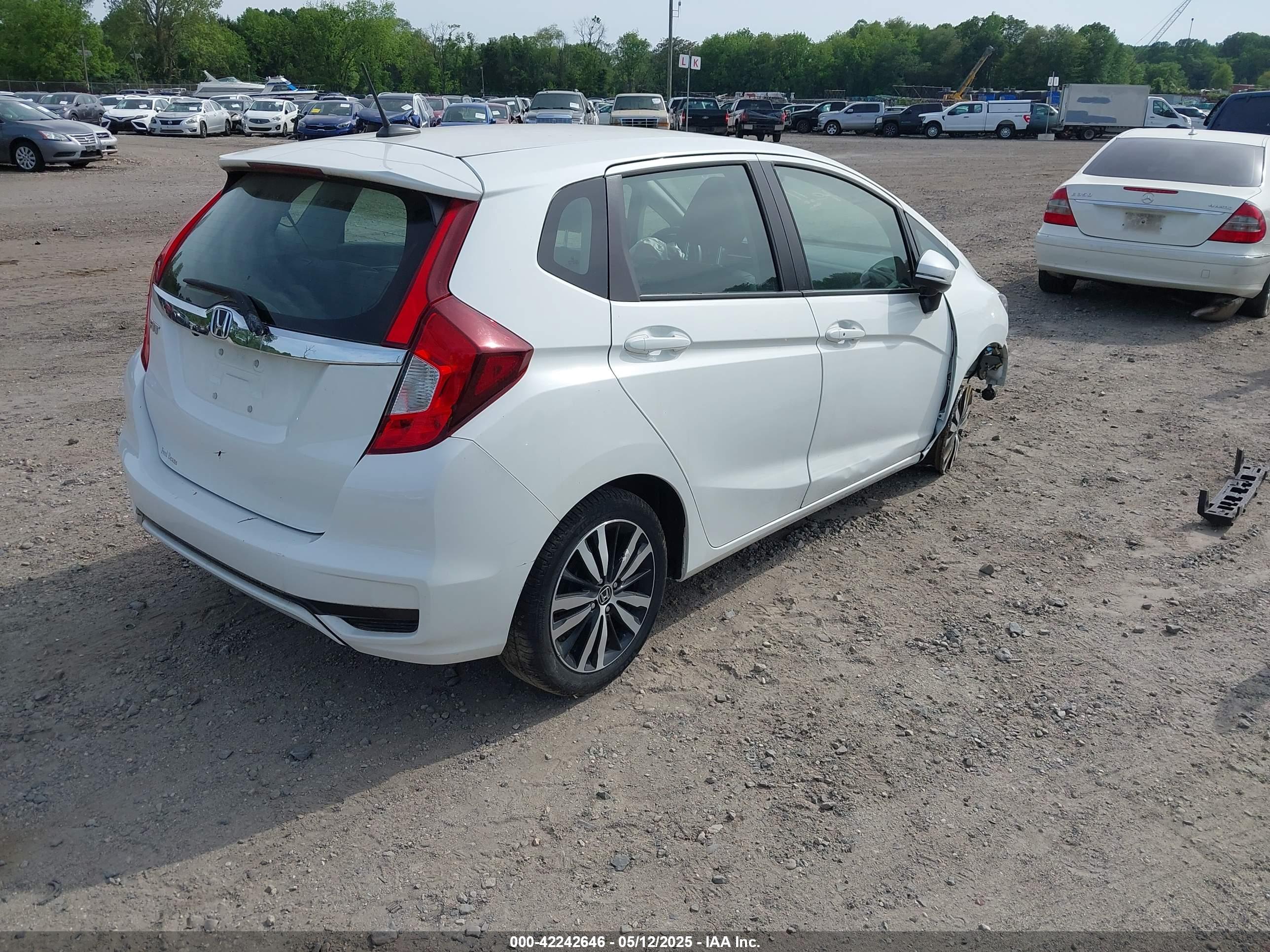 HONDA FIT image 4