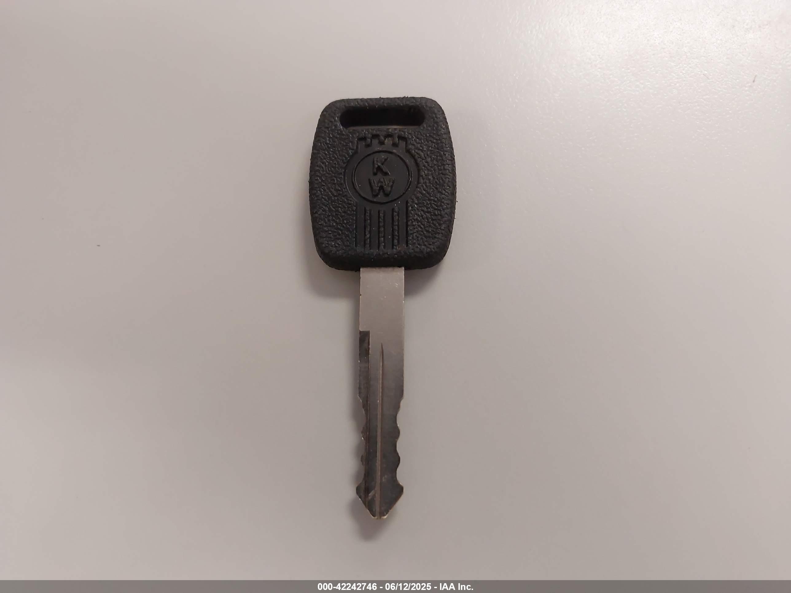 KENWORTH T680 image 11