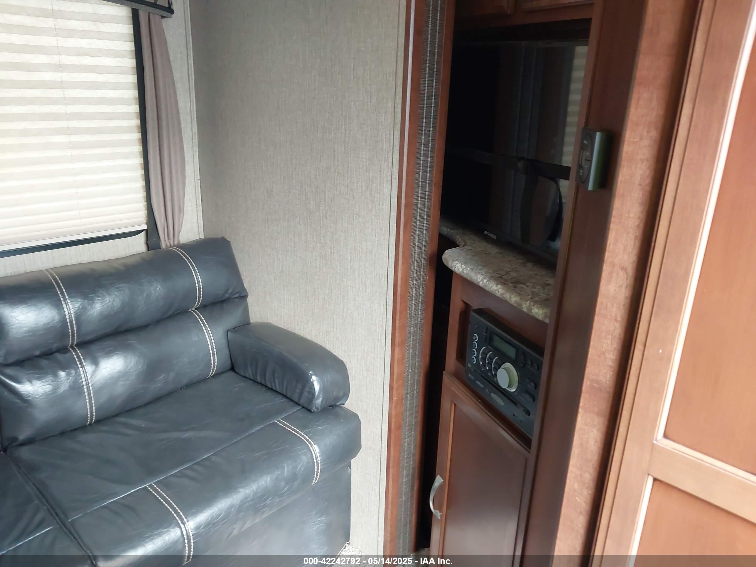 KEYSTONE RV image 5