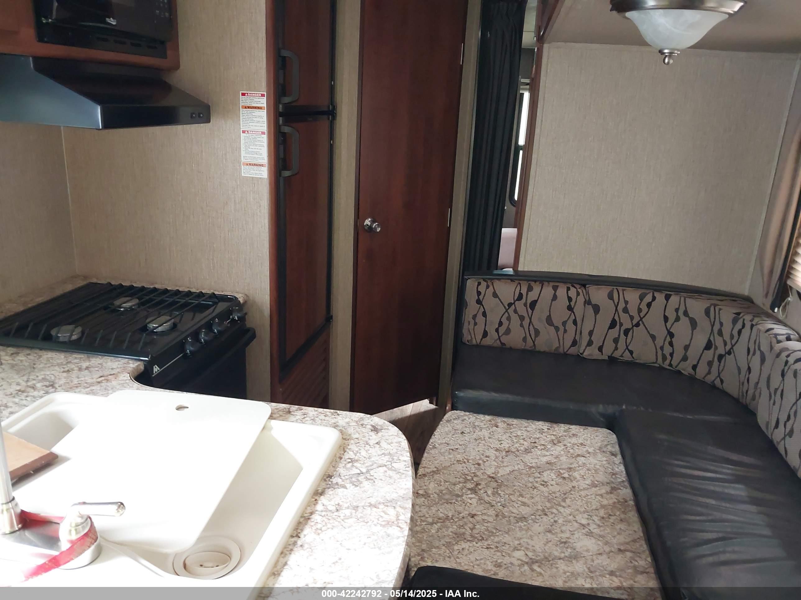 KEYSTONE RV image 8