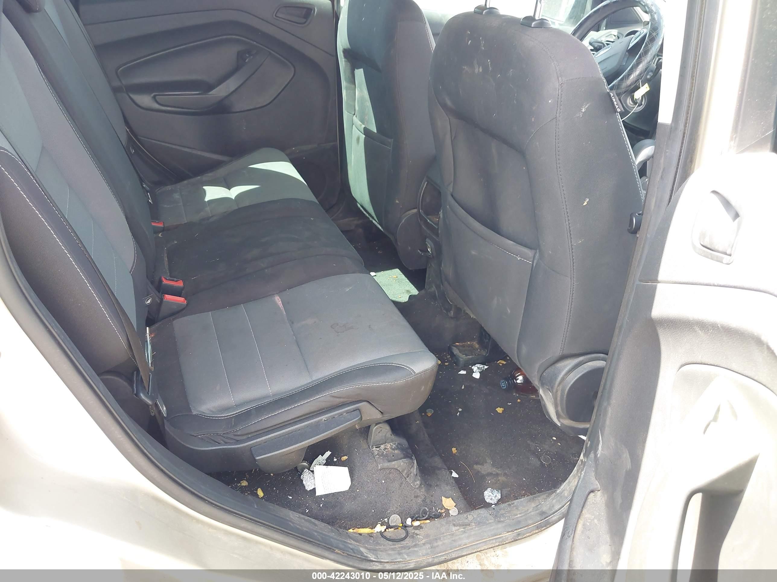 FORD ESCAPE image 8