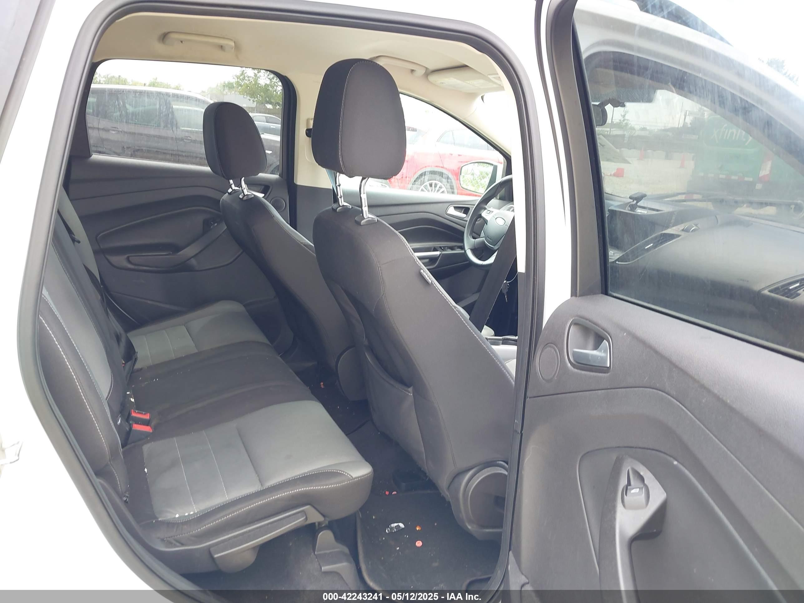 FORD ESCAPE image 8