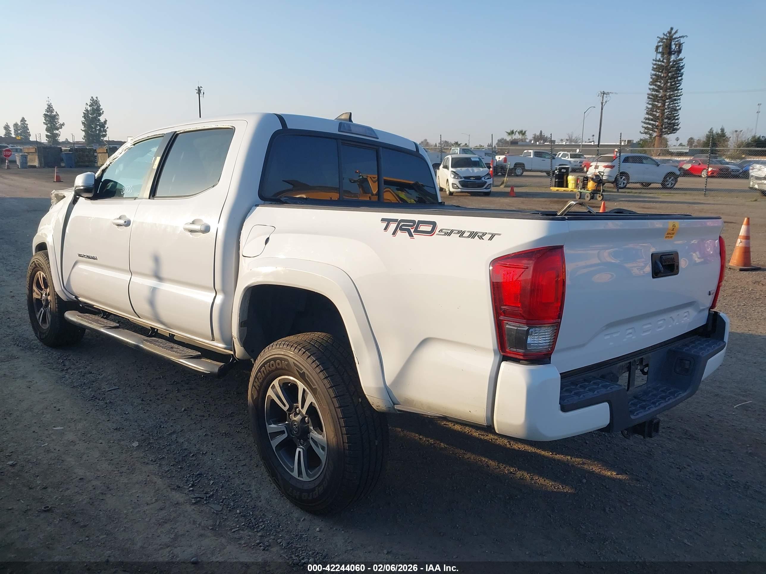 TOYOTA TACOMA image 3