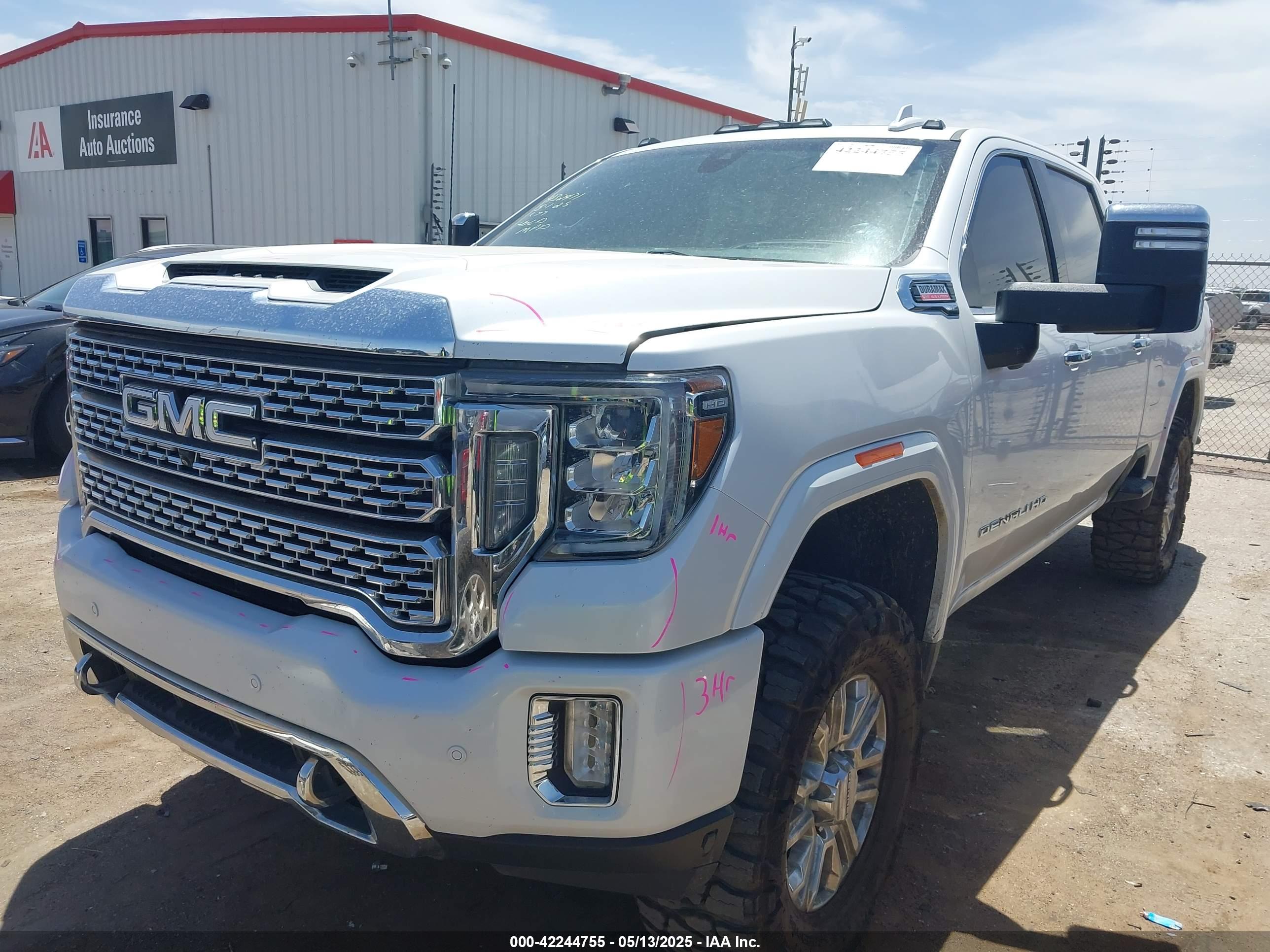 GMC SIERRA image 2