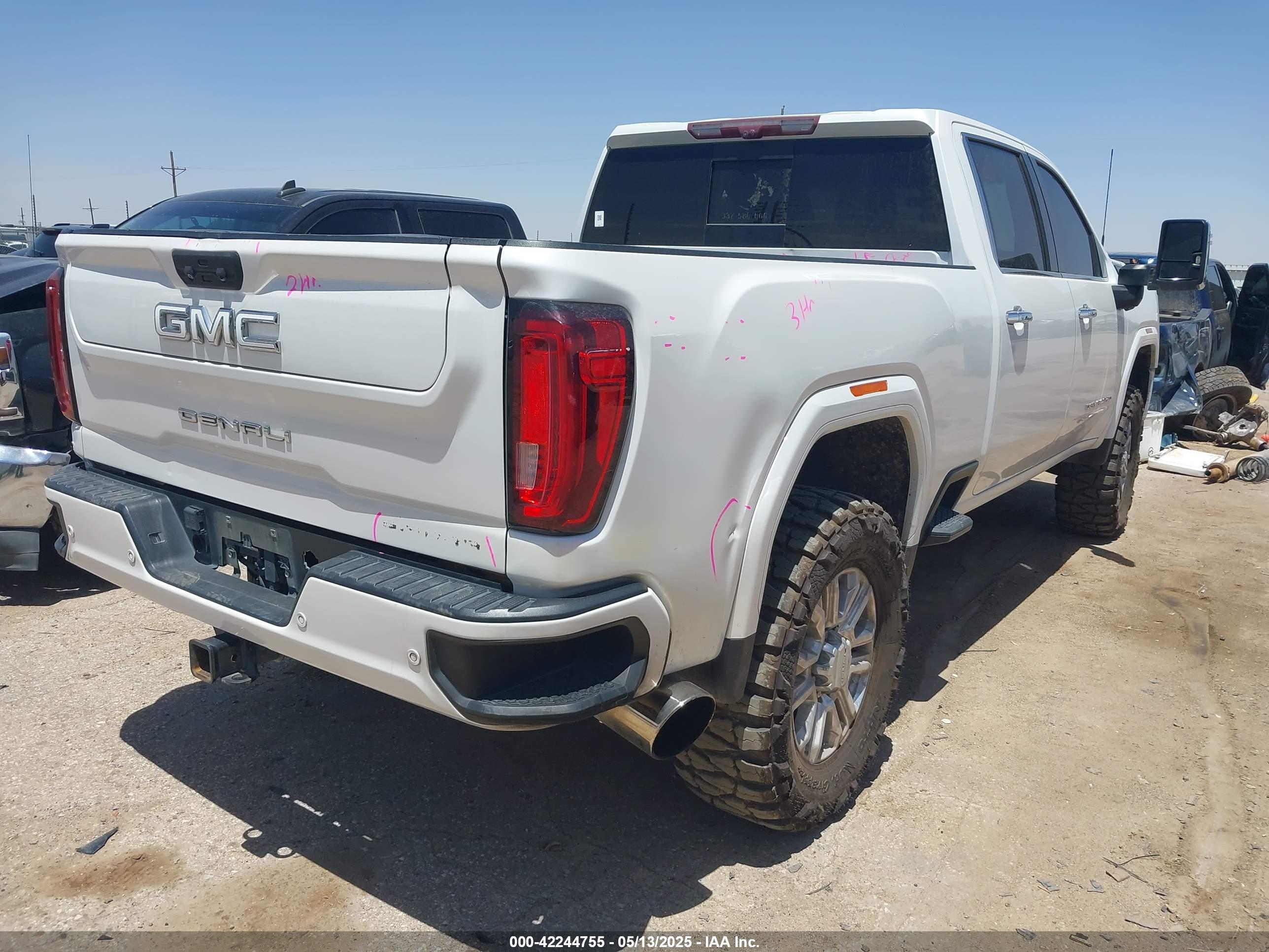 GMC SIERRA image 4