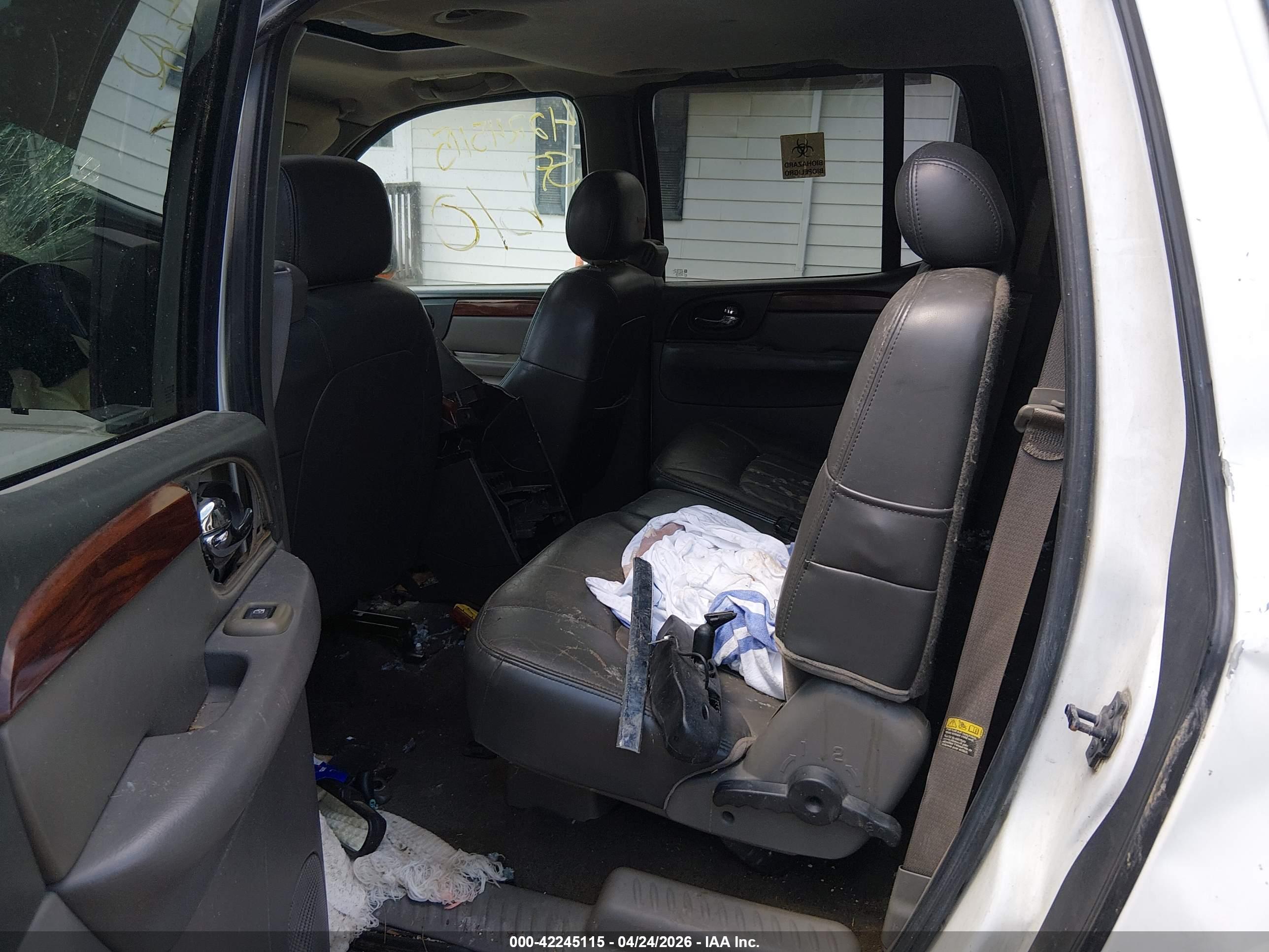 GMC ENVOY image 8
