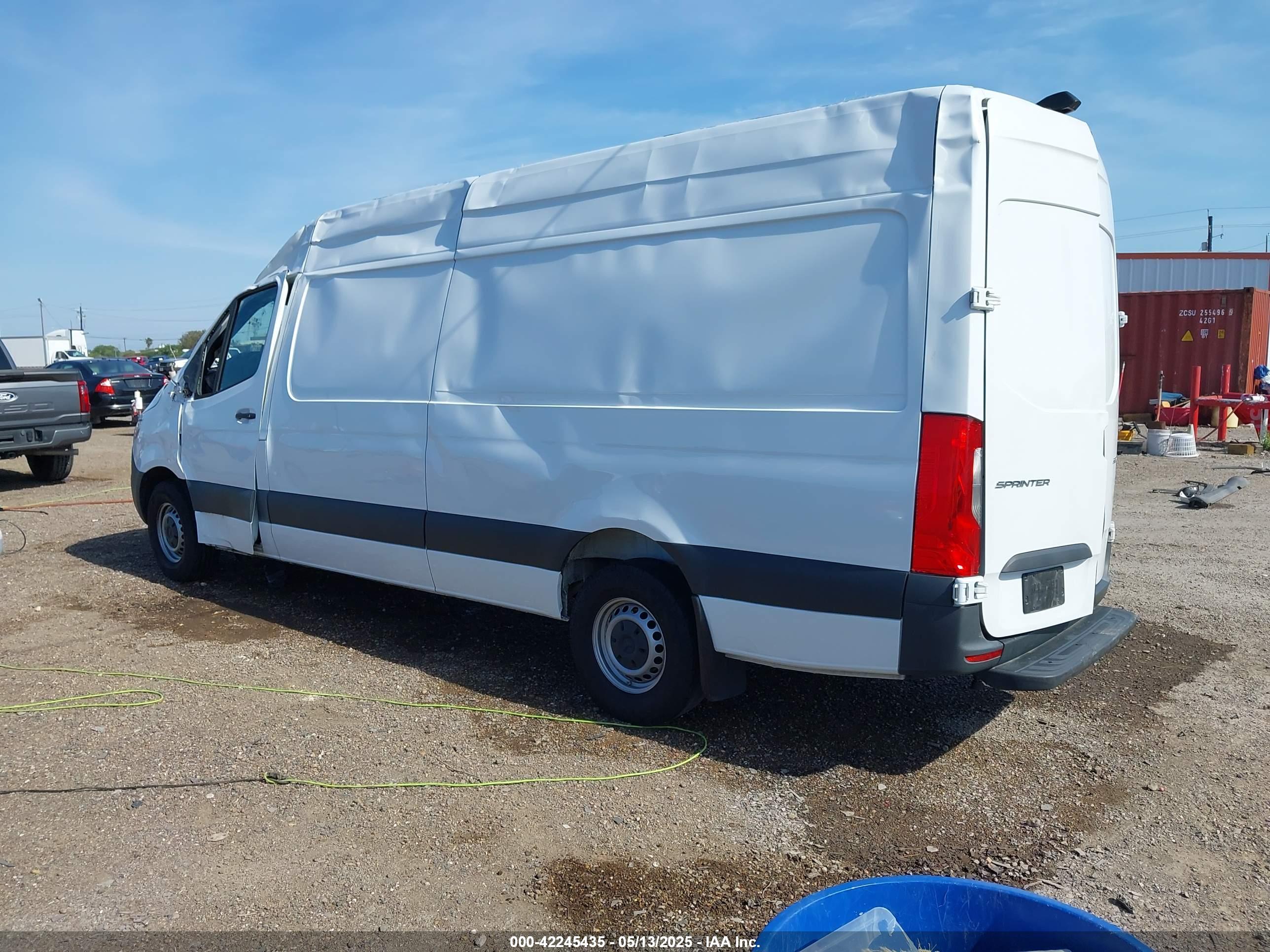 MERCEDES-BENZ SPRINTER image 3