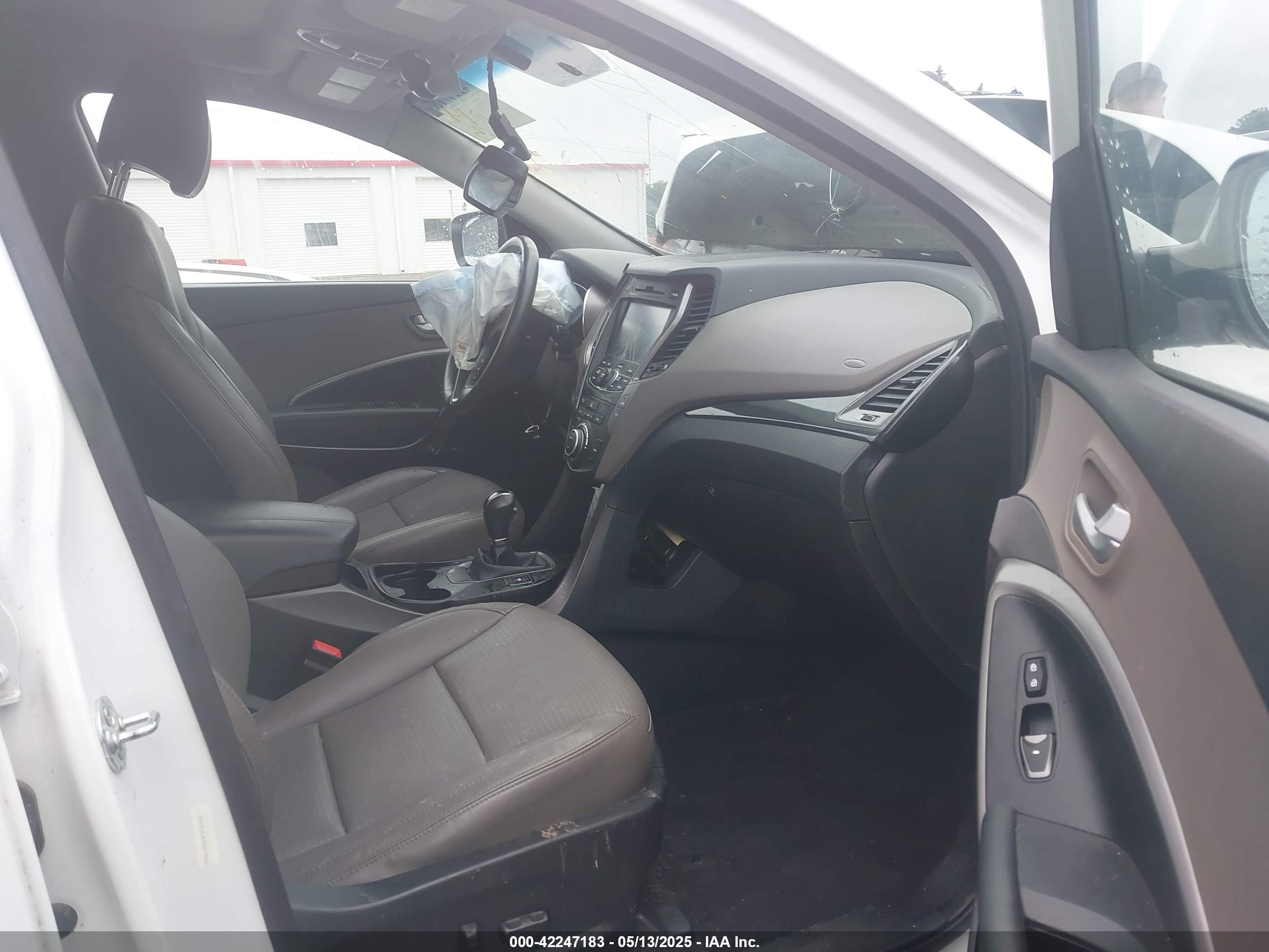 HYUNDAI SANTA image 5