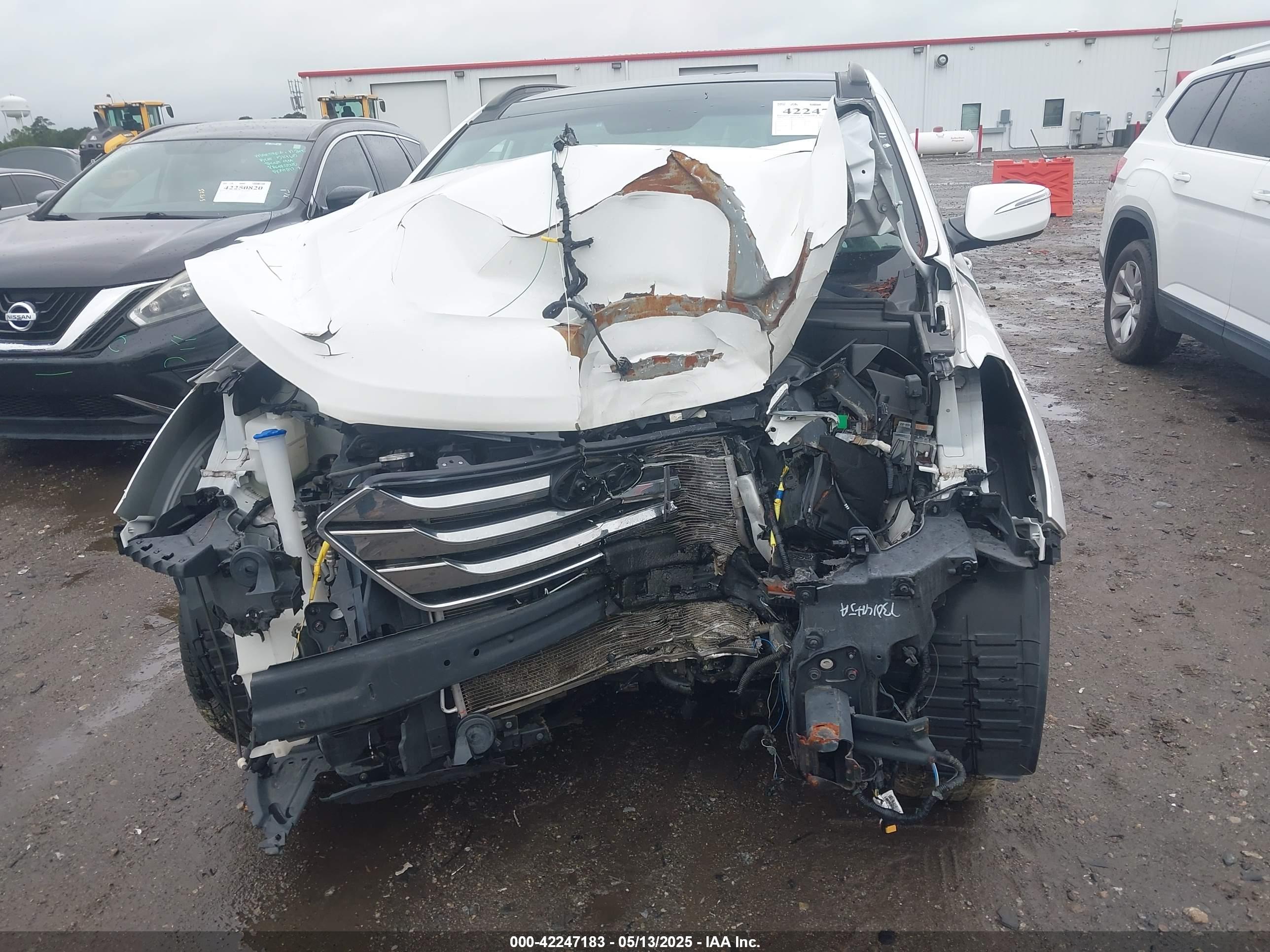 HYUNDAI SANTA image 6
