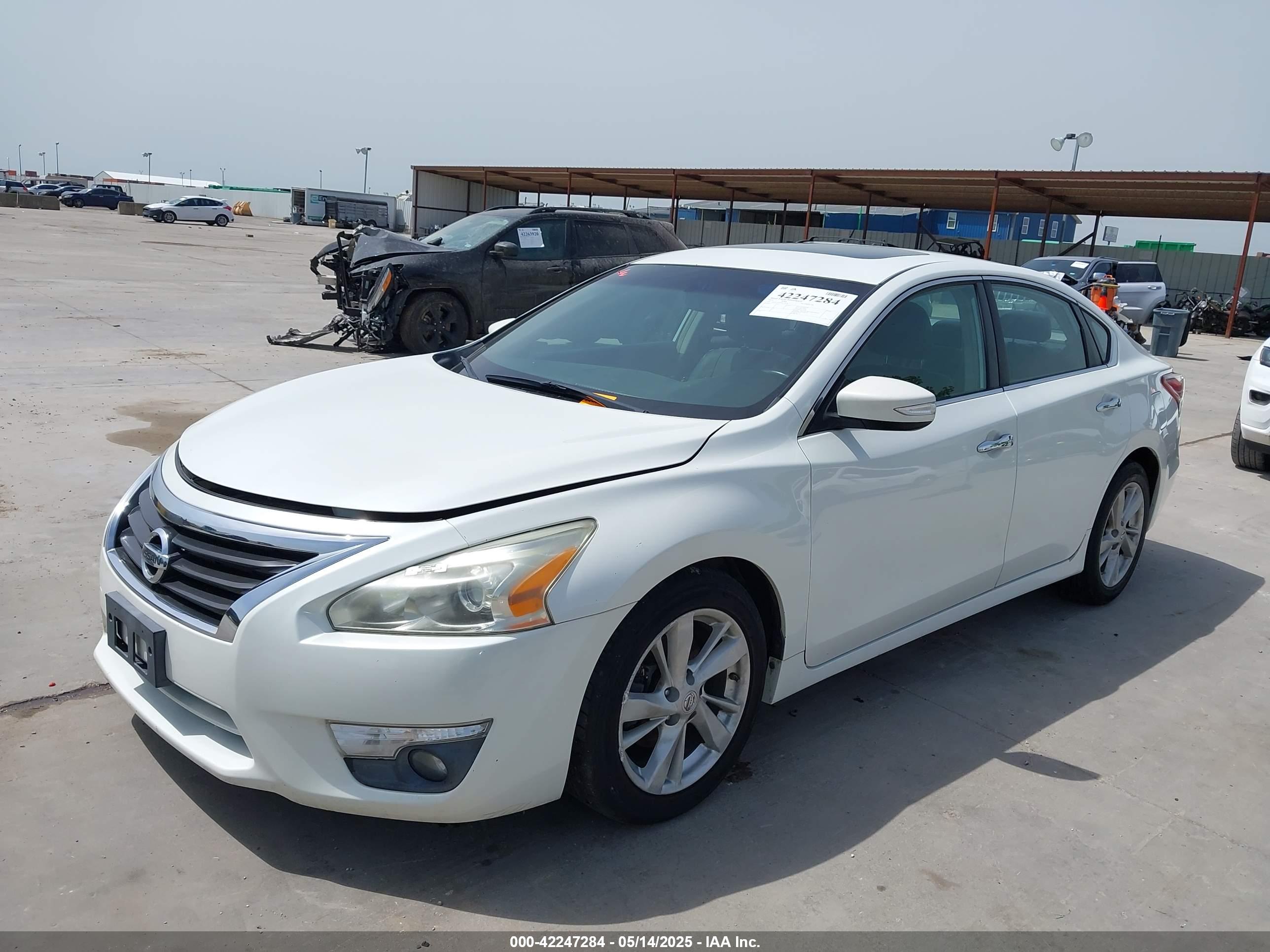 NISSAN ALTIMA image 2