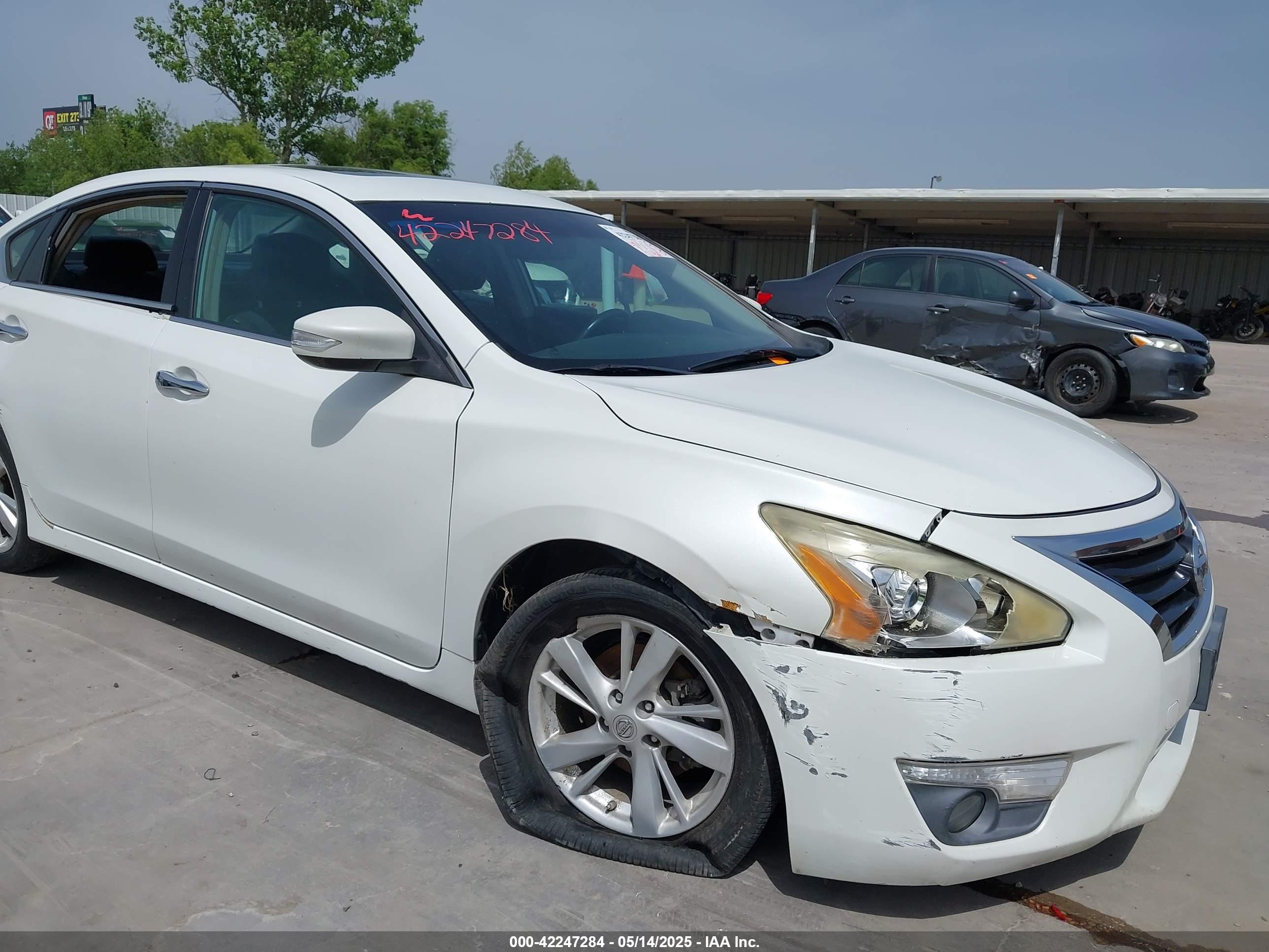 NISSAN ALTIMA image 6