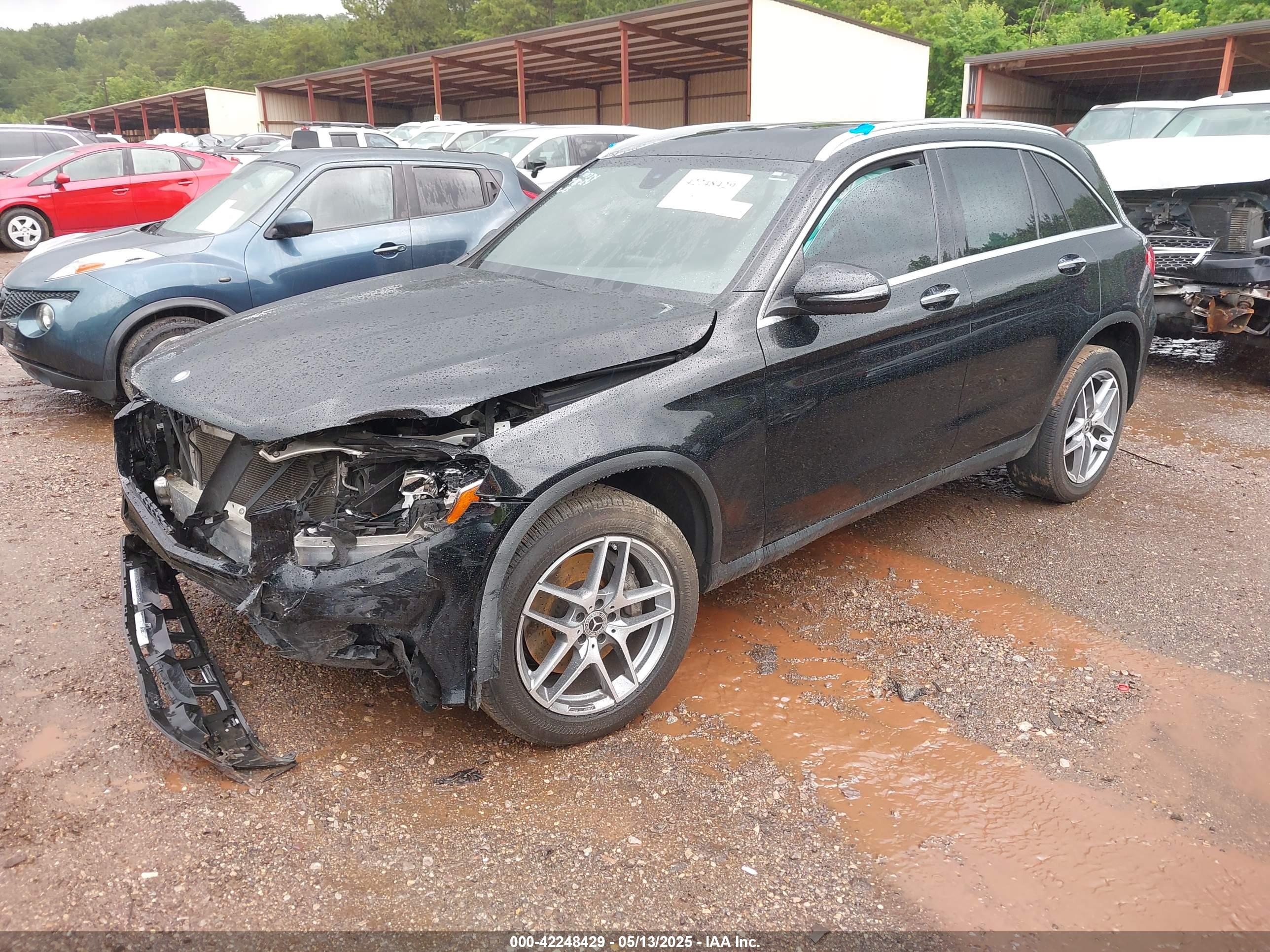 MERCEDES-BENZ GLC image 2
