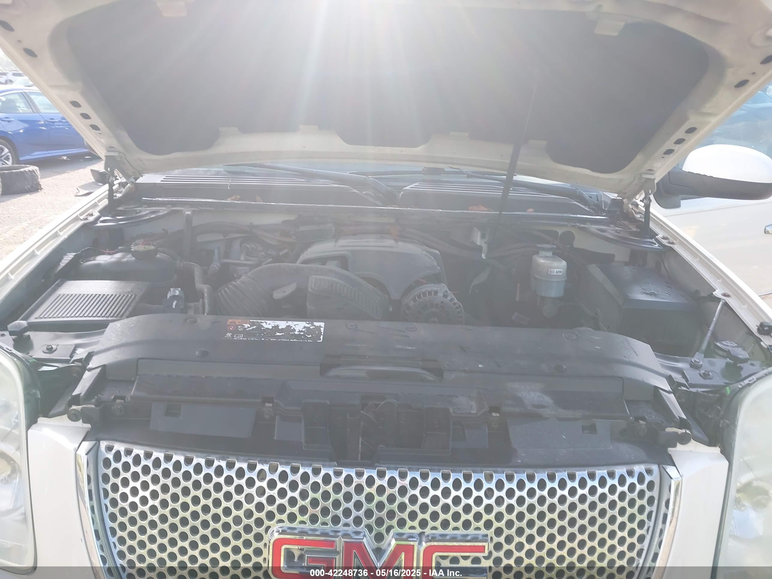 GMC YUKON image 10