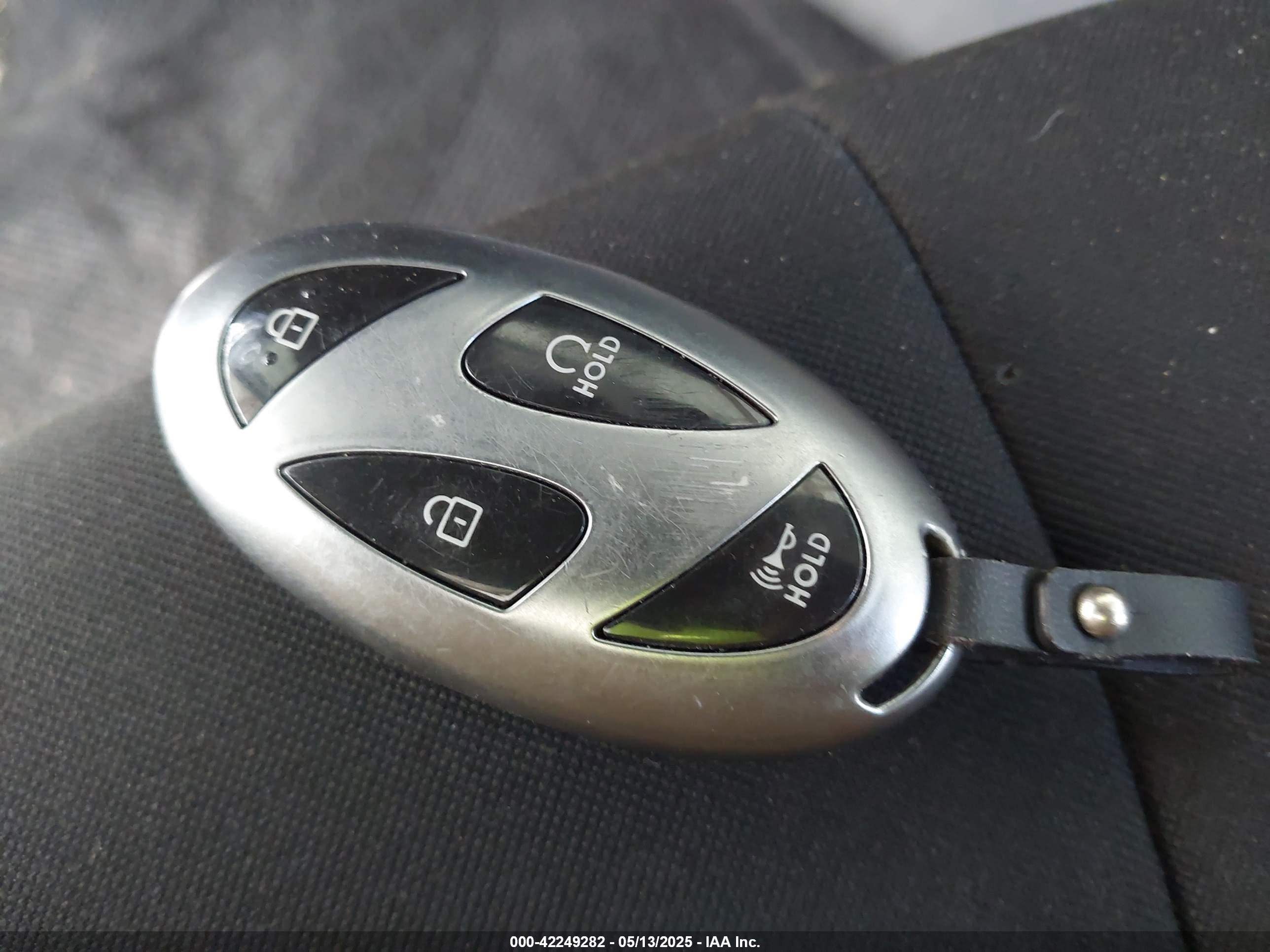 HYUNDAI ELANTRA image 11