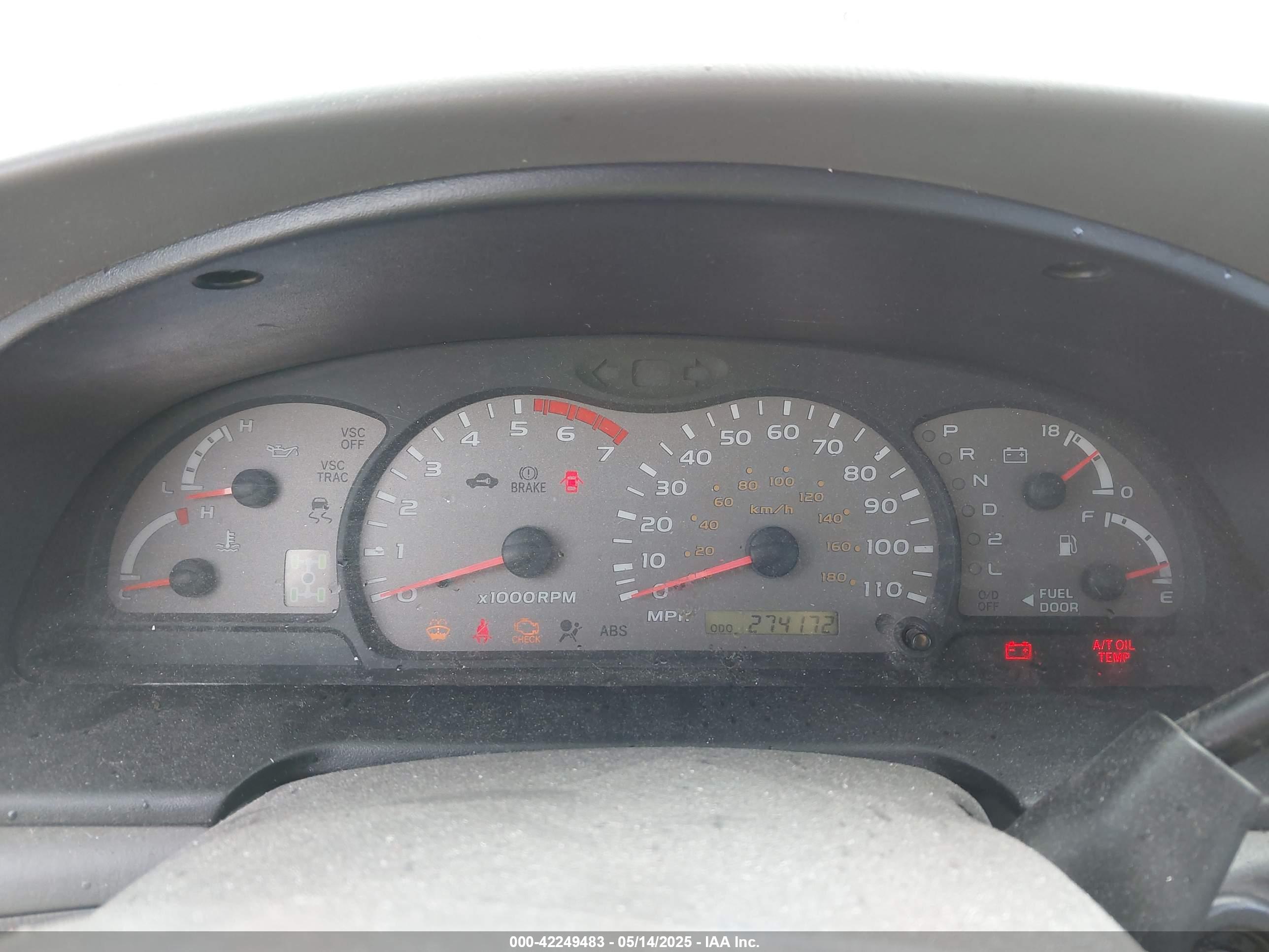 TOYOTA SEQUOIA image 7