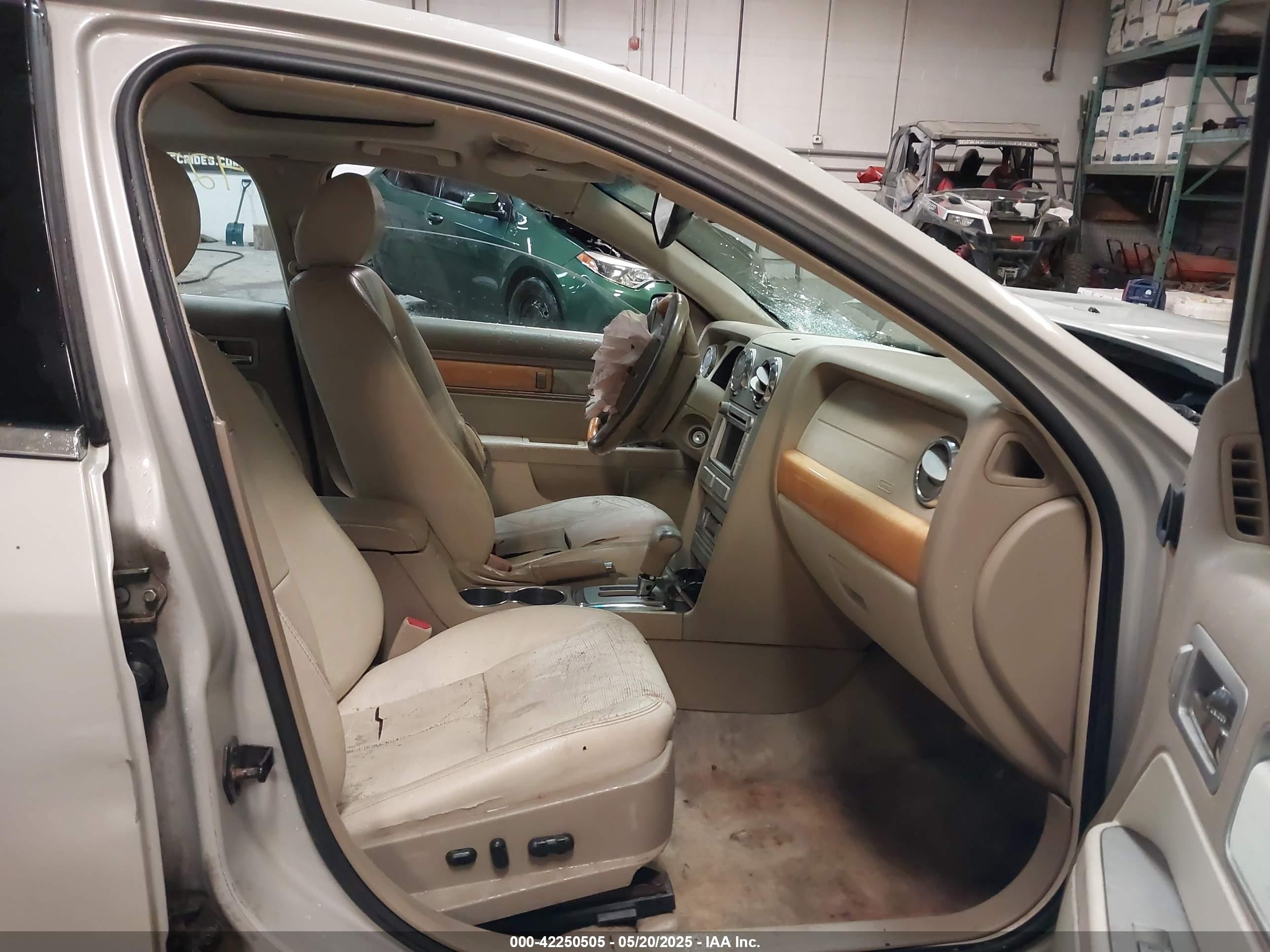 LINCOLN MKZ image 5