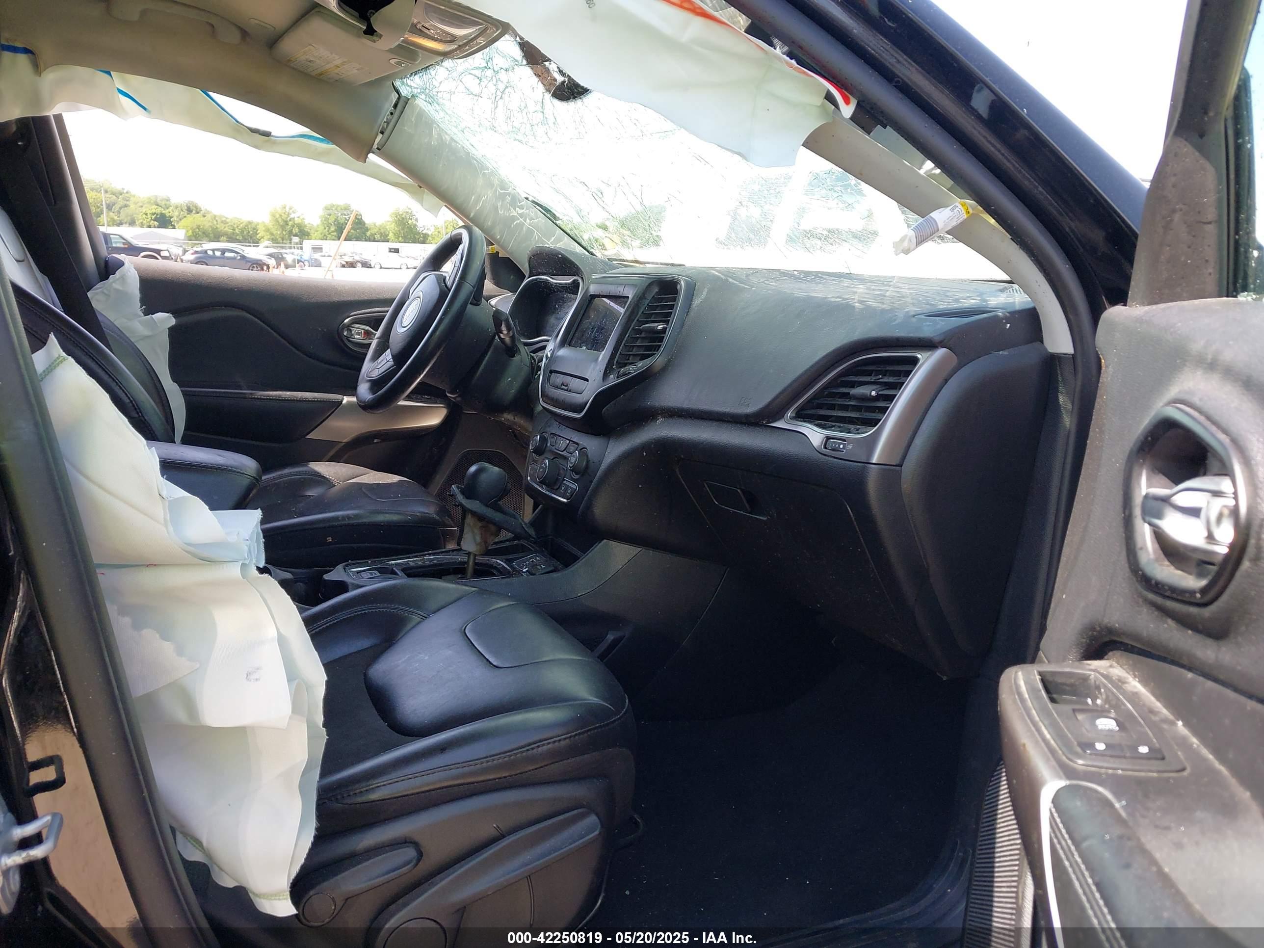 JEEP CHEROKEE image 5