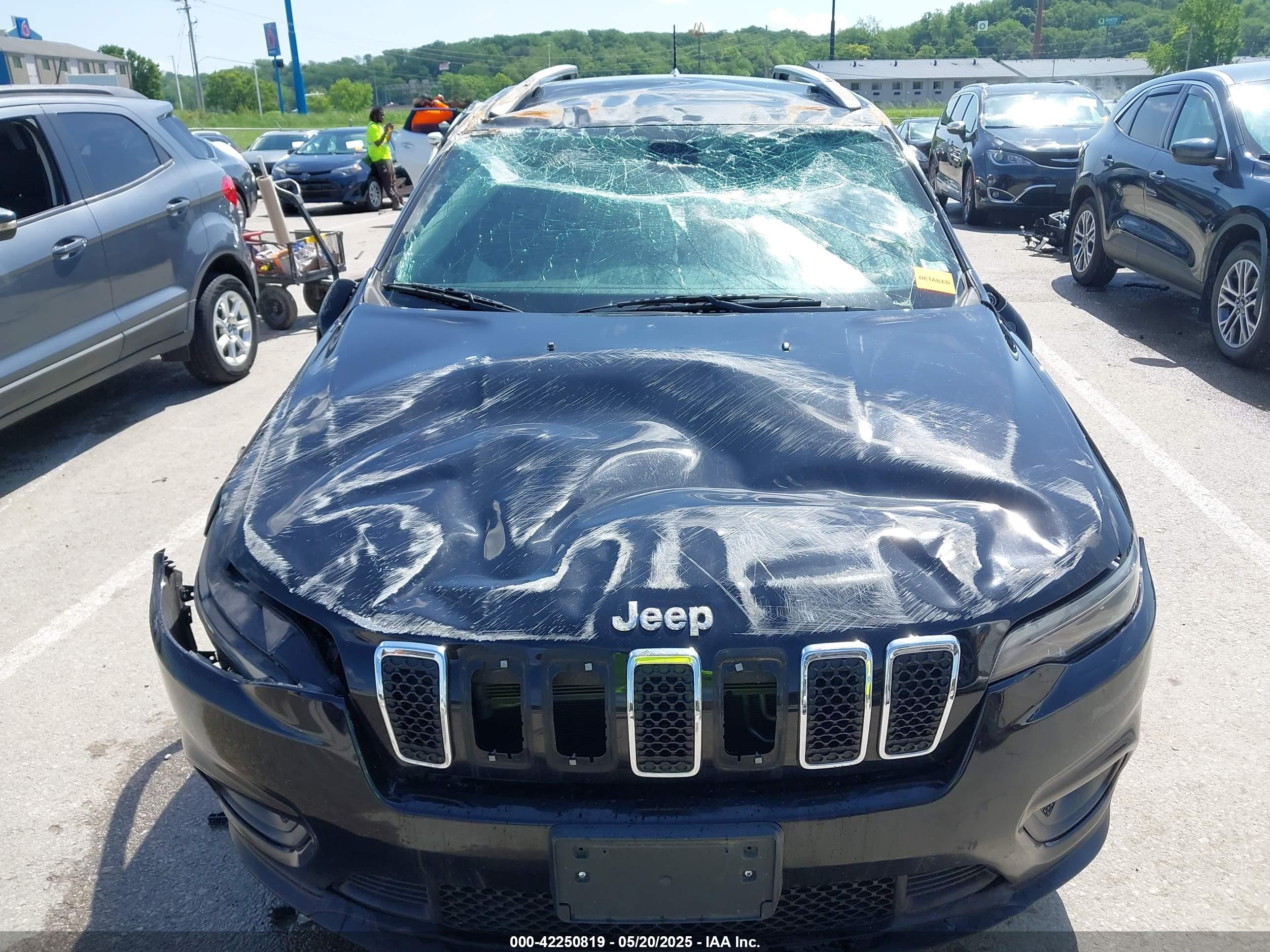 JEEP CHEROKEE image 6