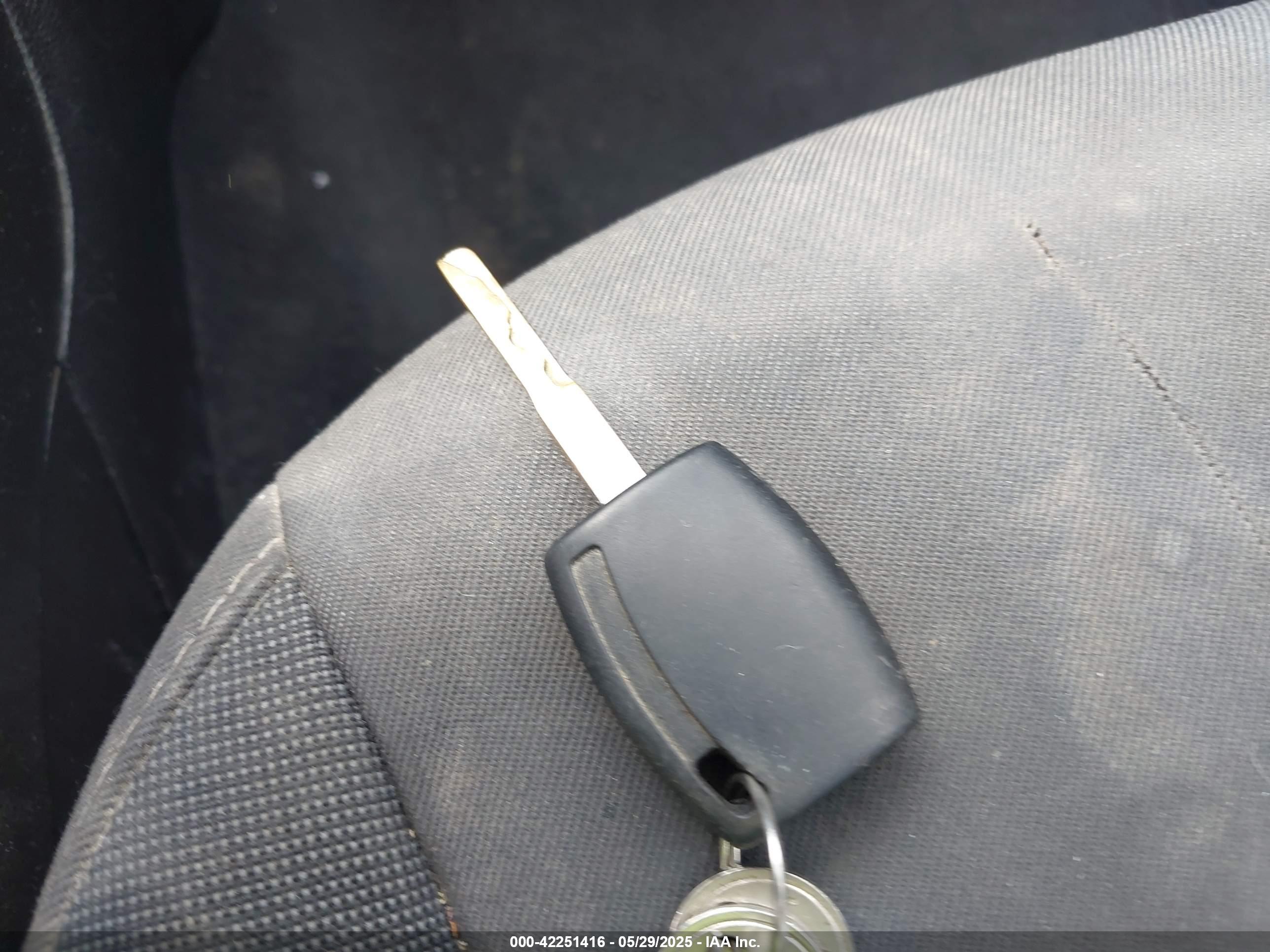 FORD FIESTA image 11