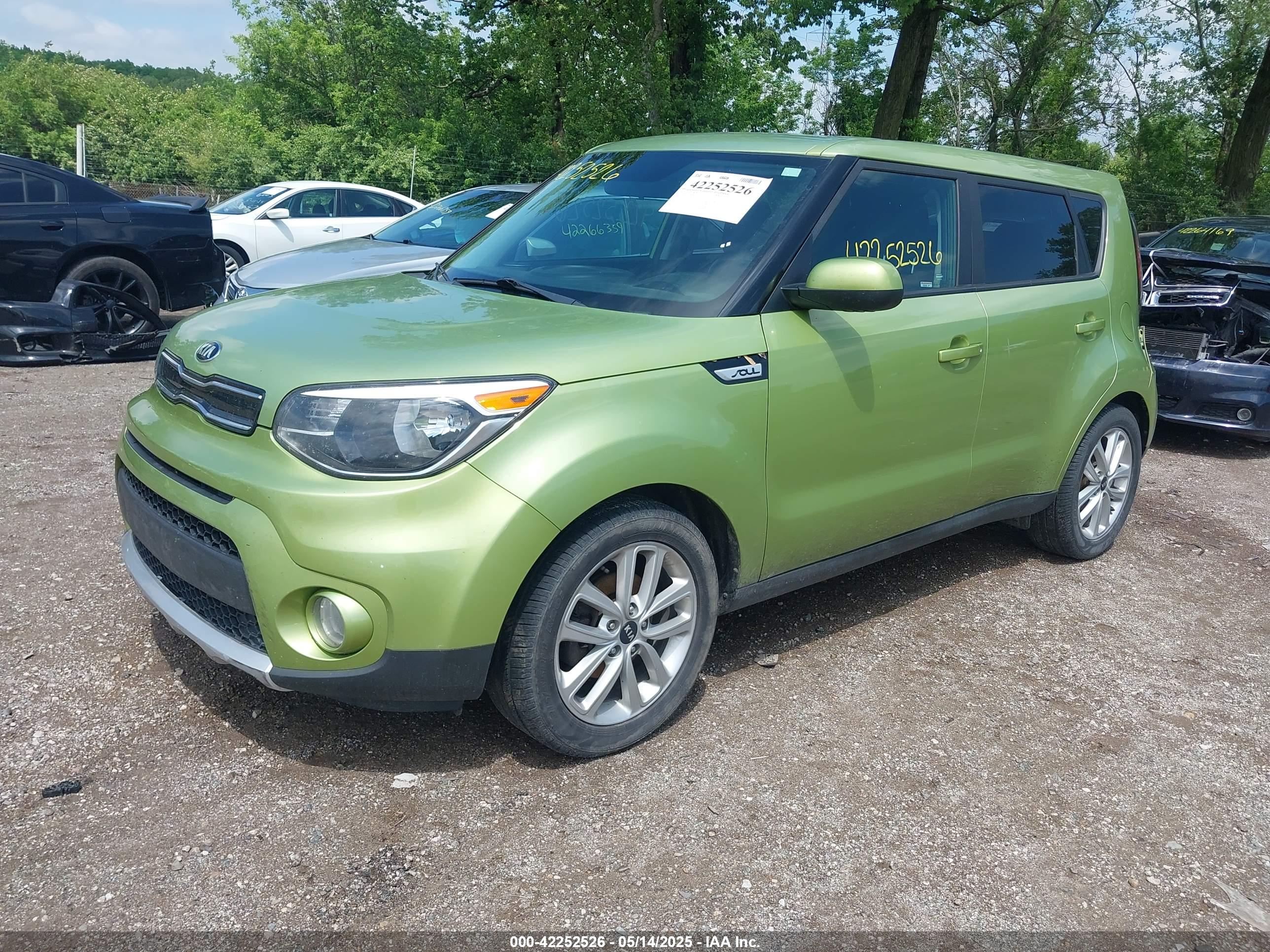 KIA SOUL image 2