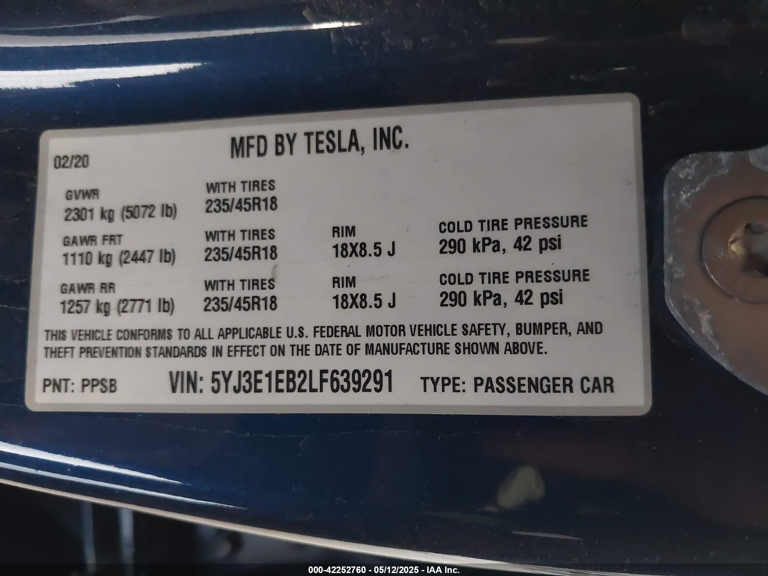 TESLA MODEL image 9