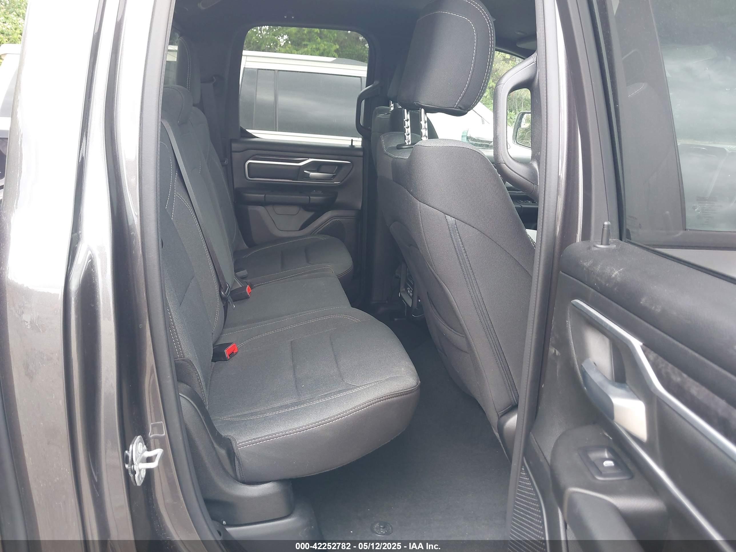 RAM 1500 image 8