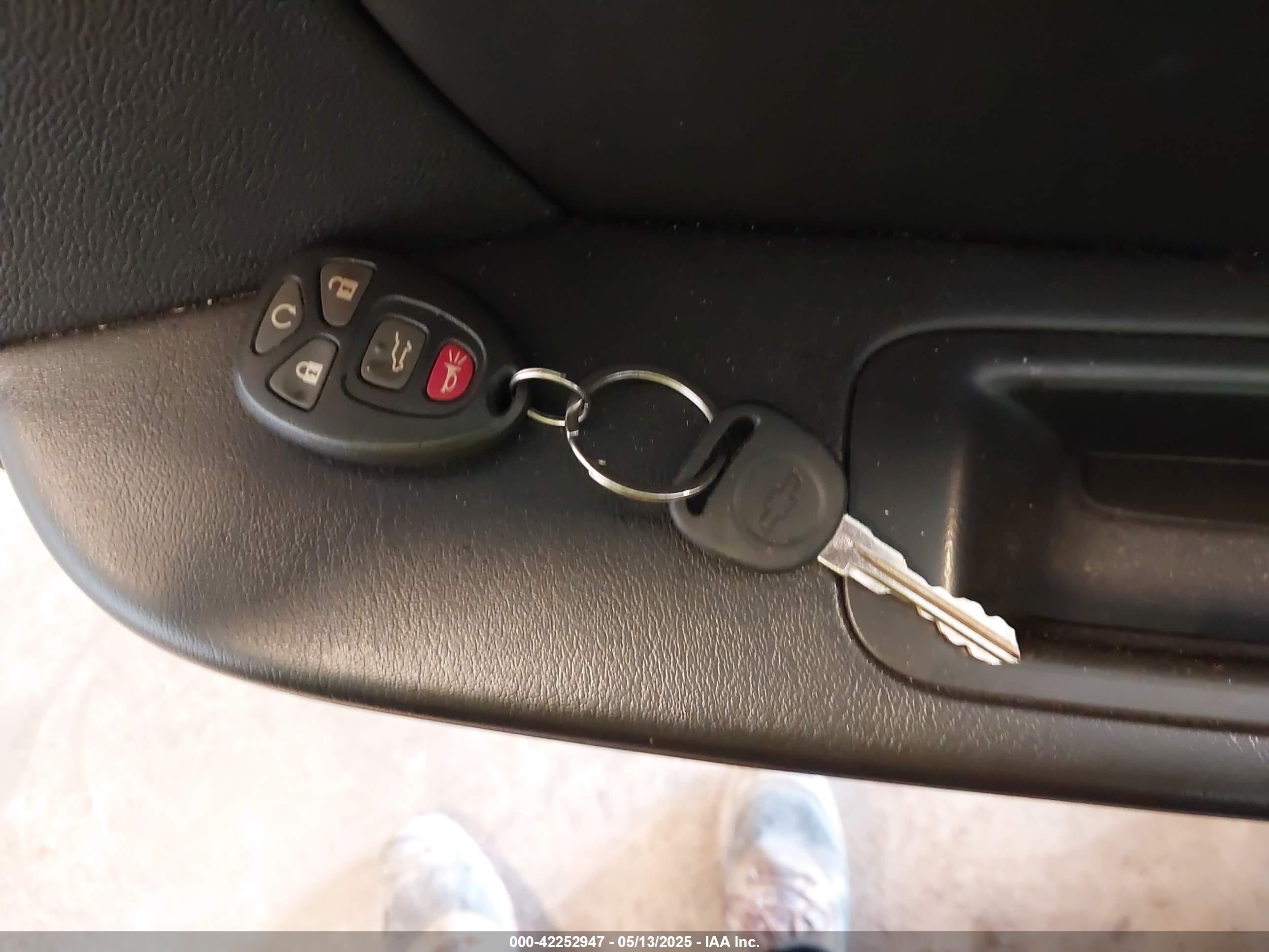 CHEVROLET TRAVERSE image 11