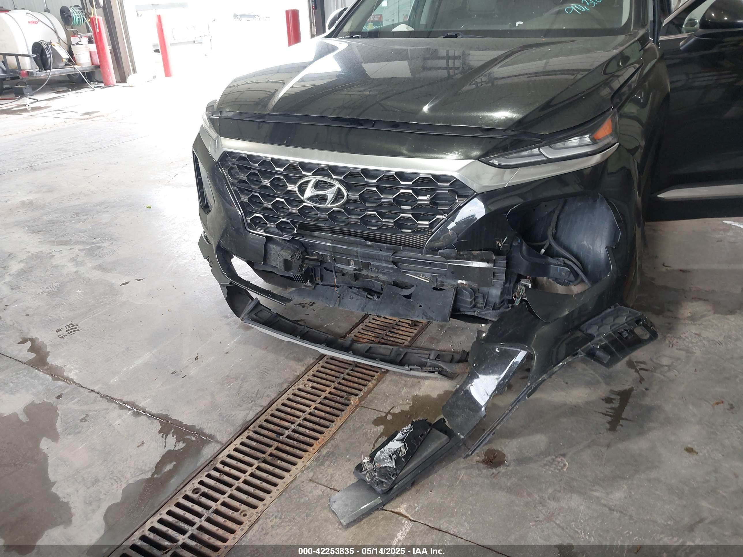 HYUNDAI SANTA image 6