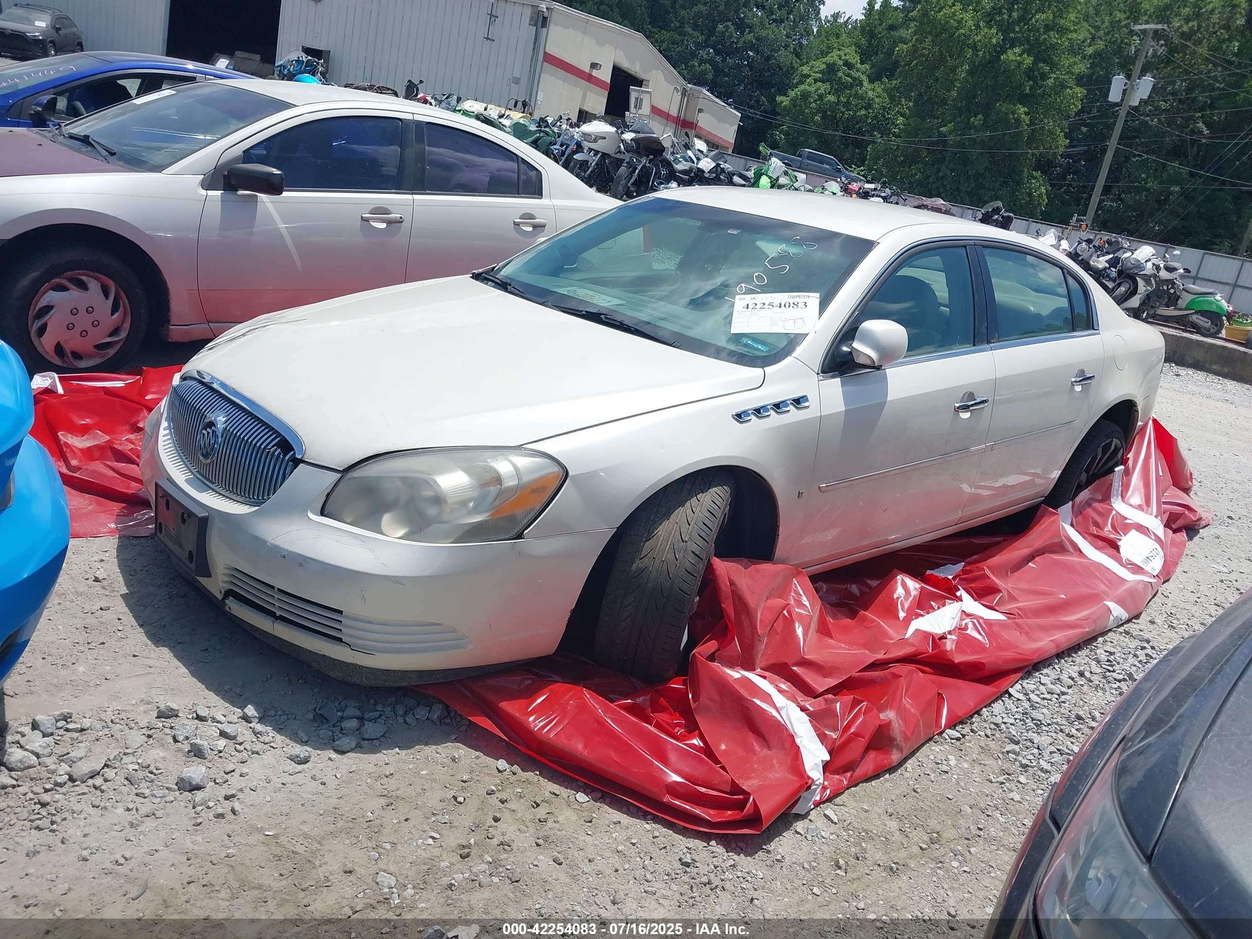 BUICK LUCERNE image 2