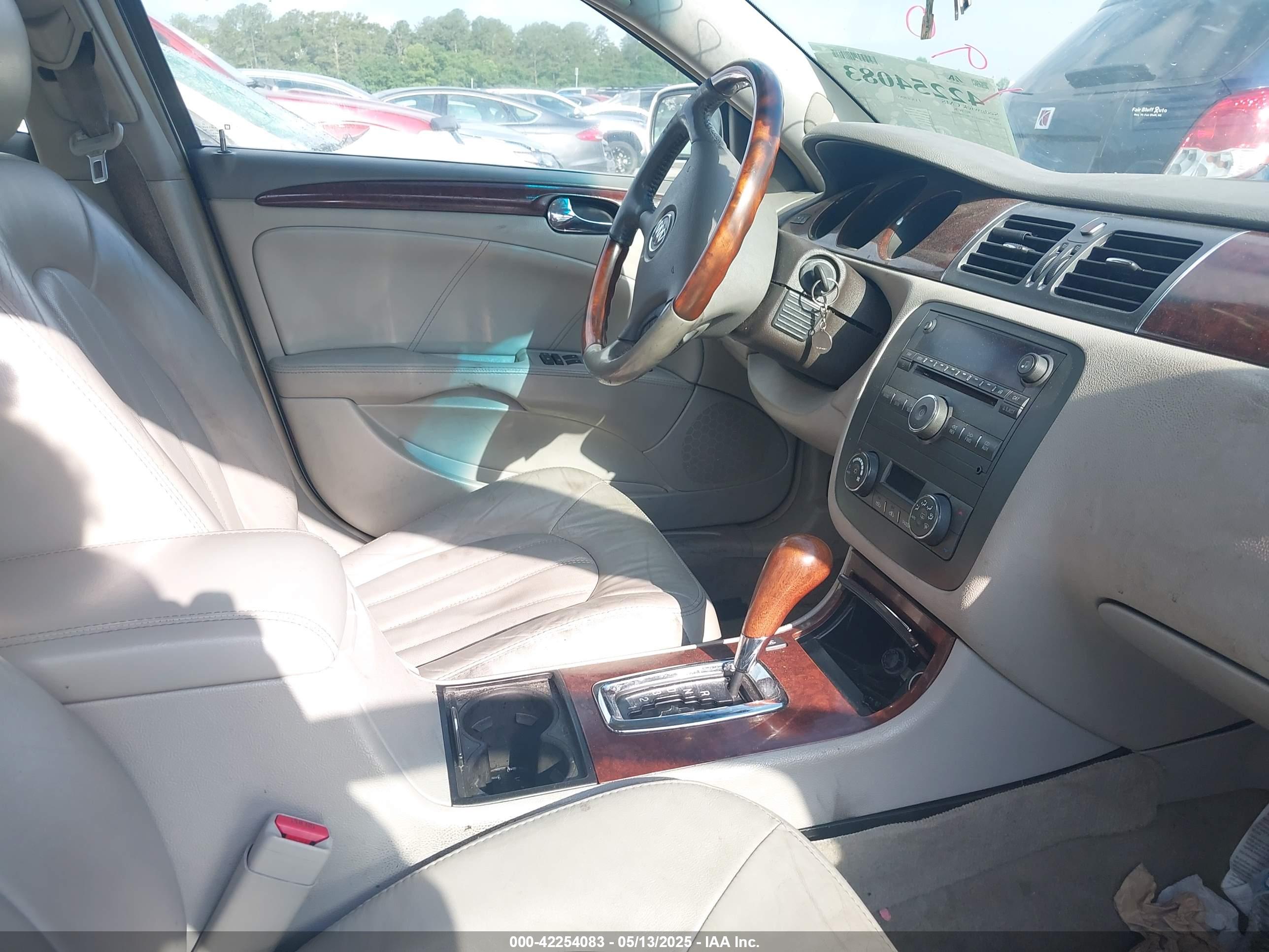 BUICK LUCERNE image 5