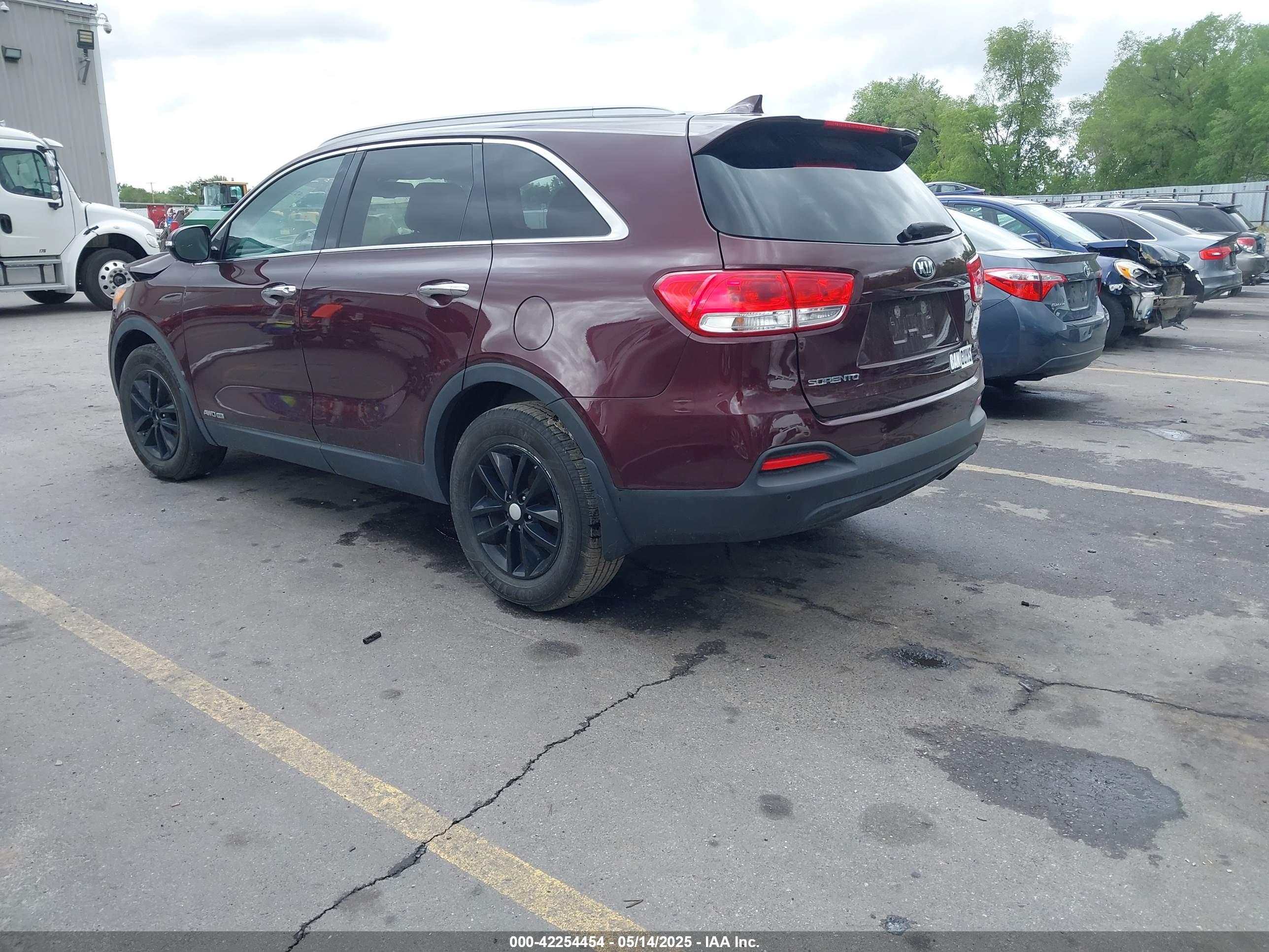 KIA SORENTO image 3