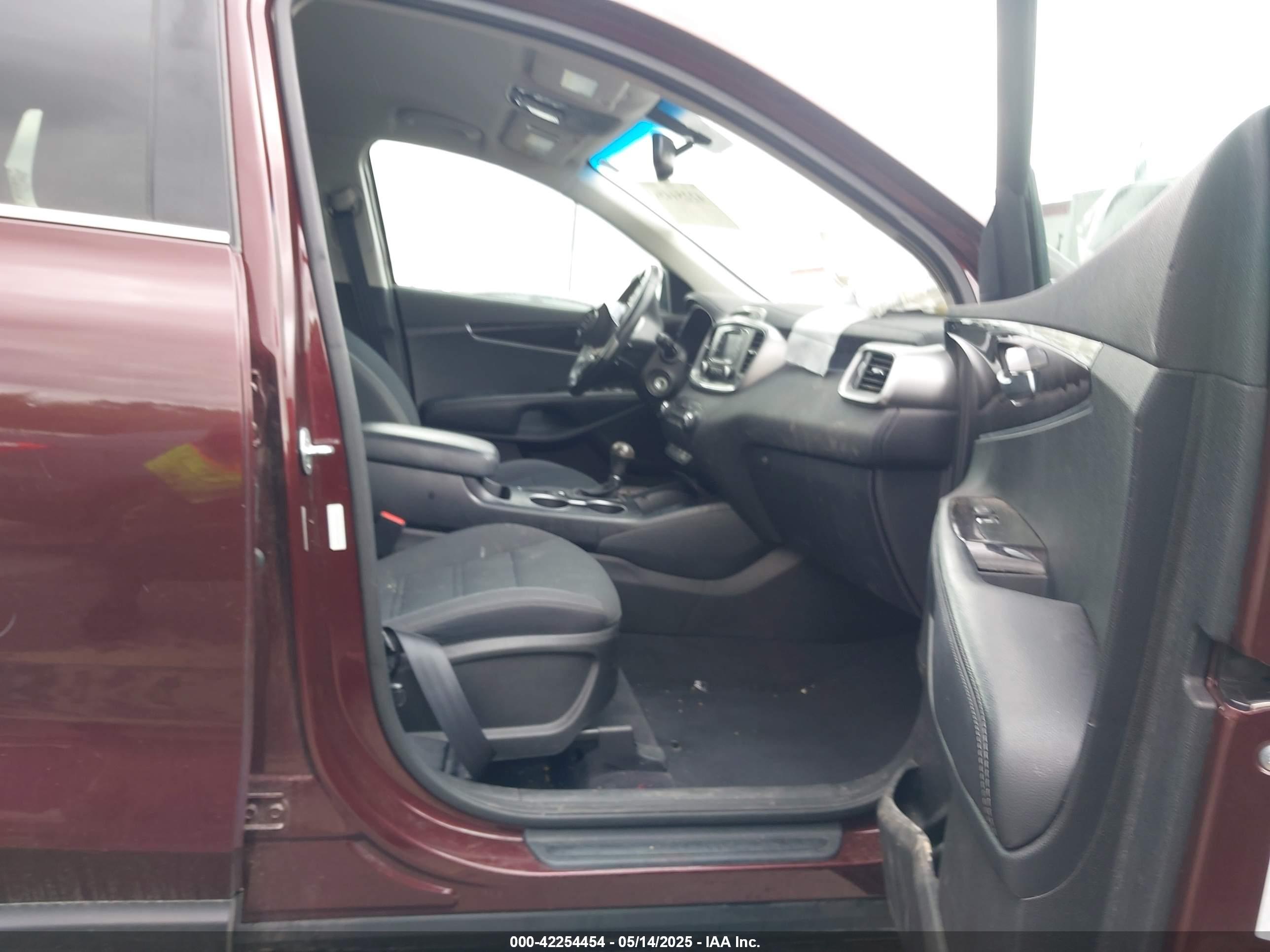 KIA SORENTO image 5