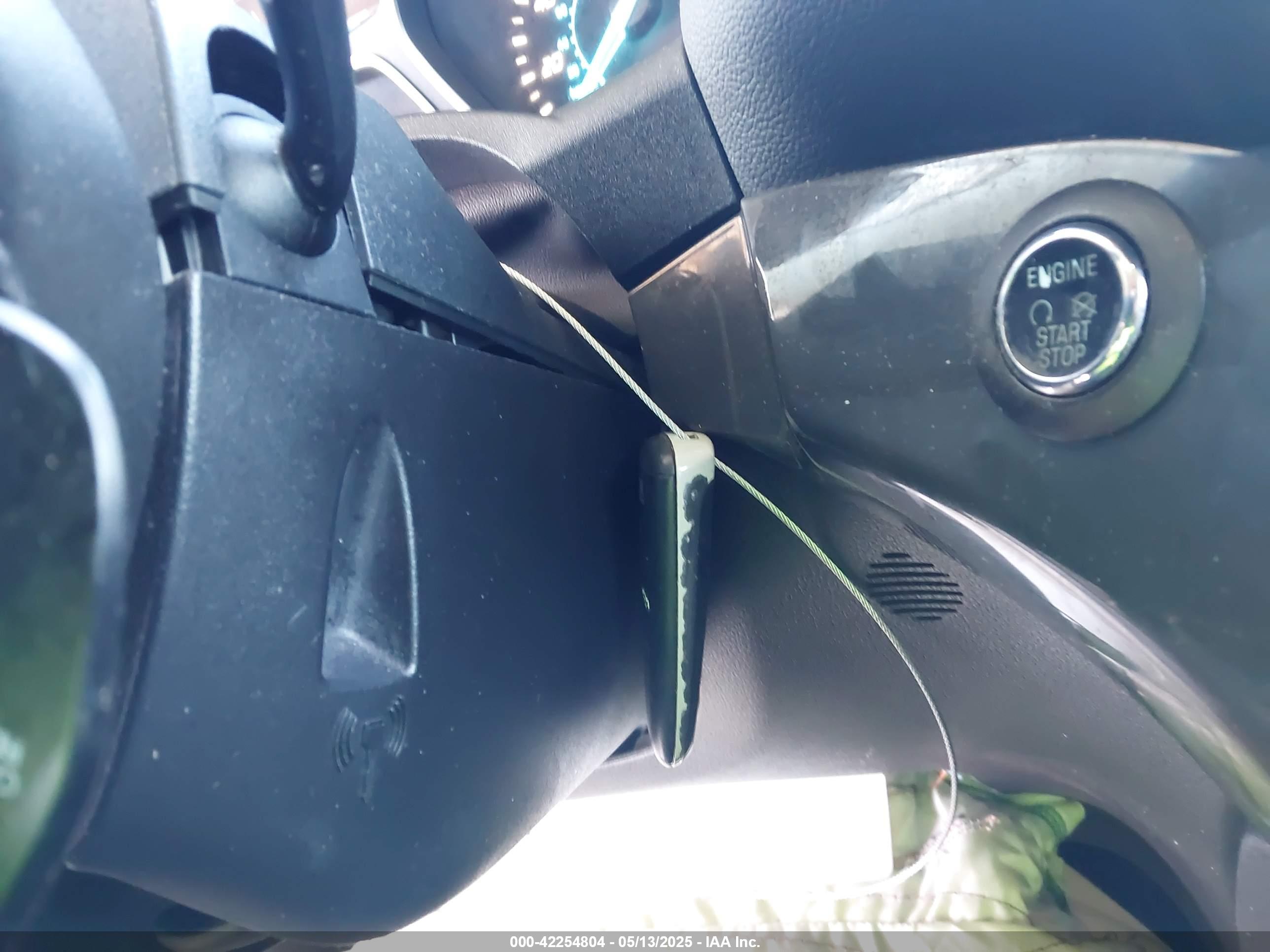 FORD ESCAPE image 11